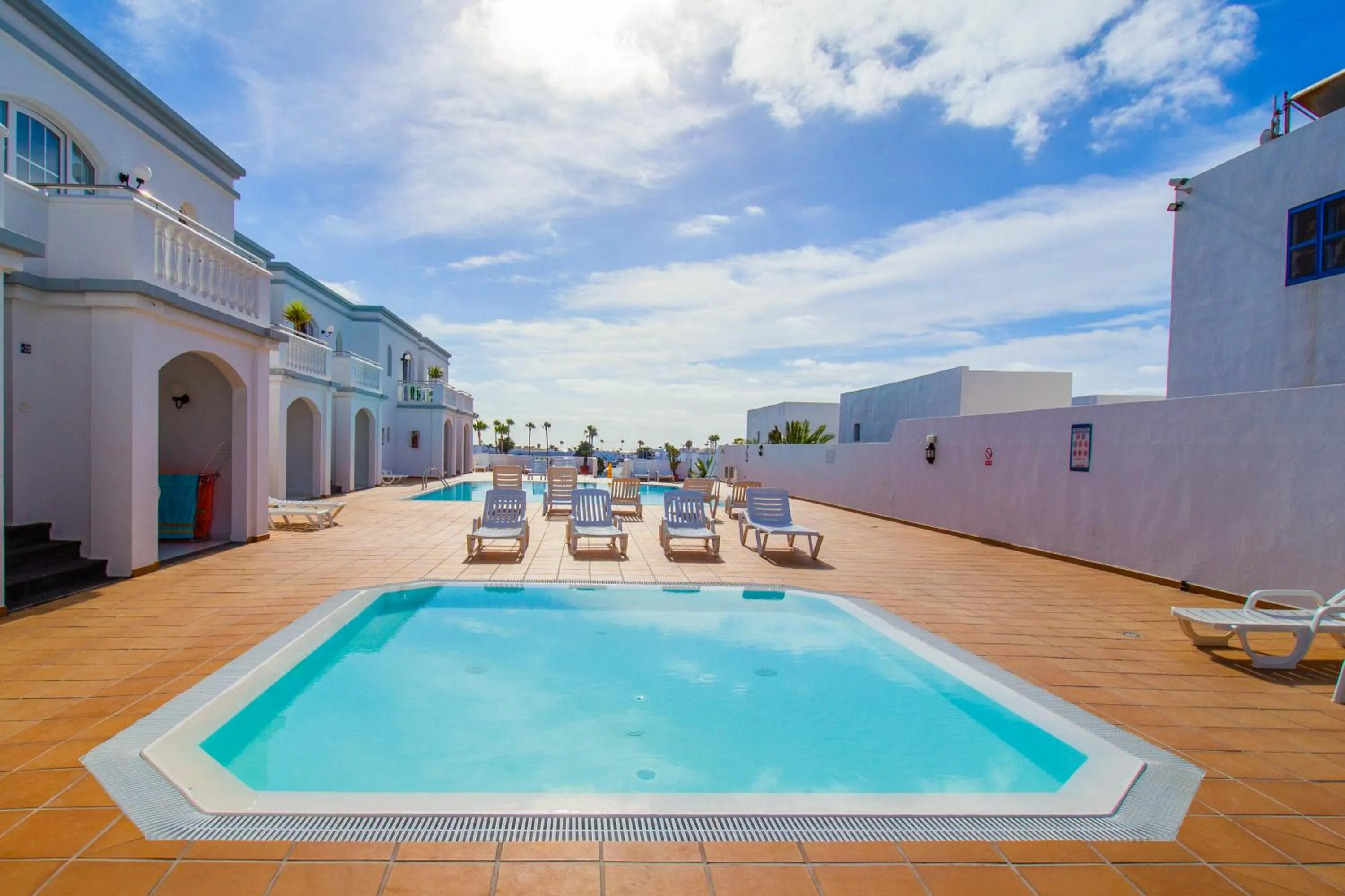 Pool view in Apartamentos Corona Mar