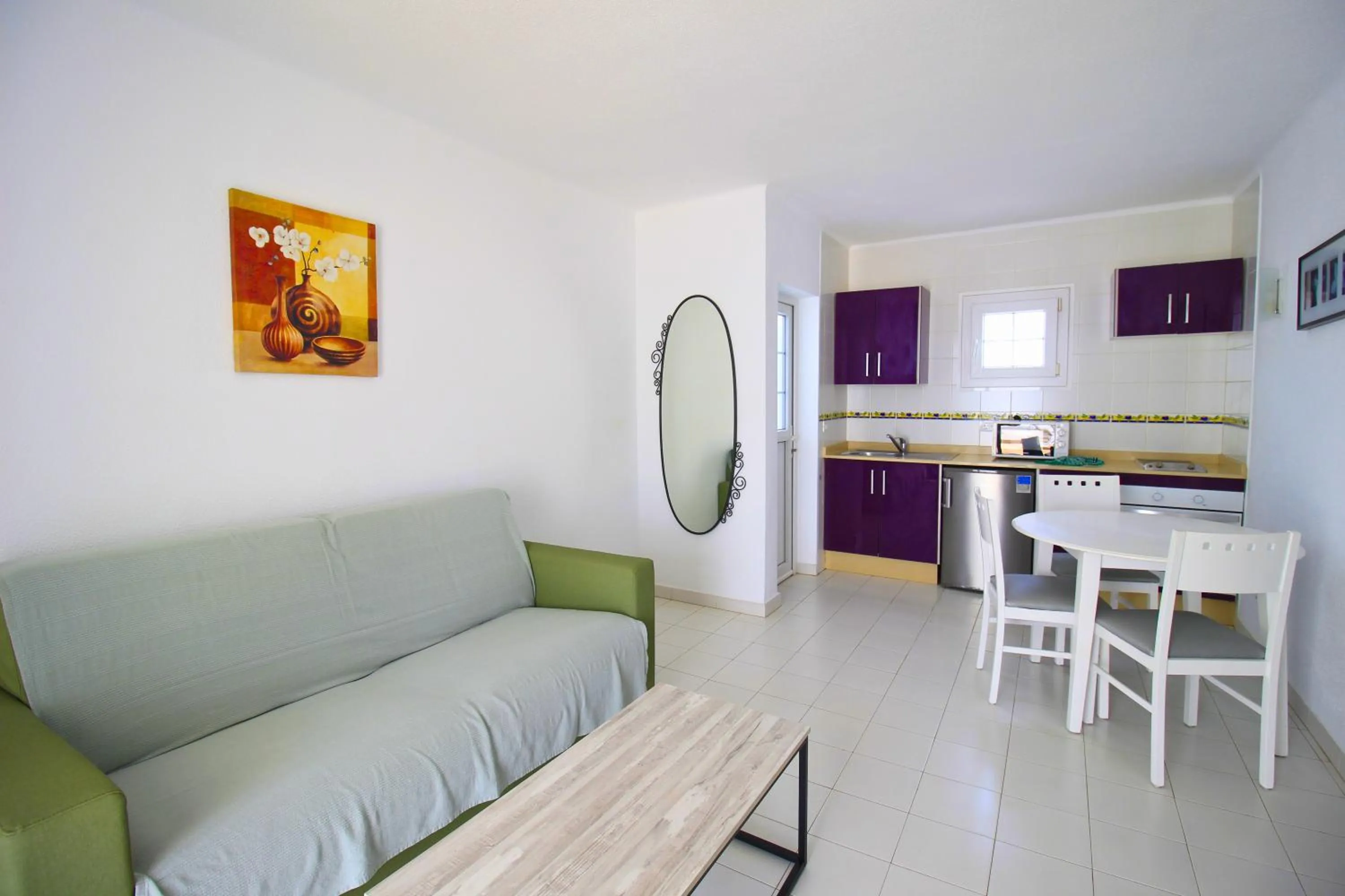 Living room in Apartamentos Corona Mar