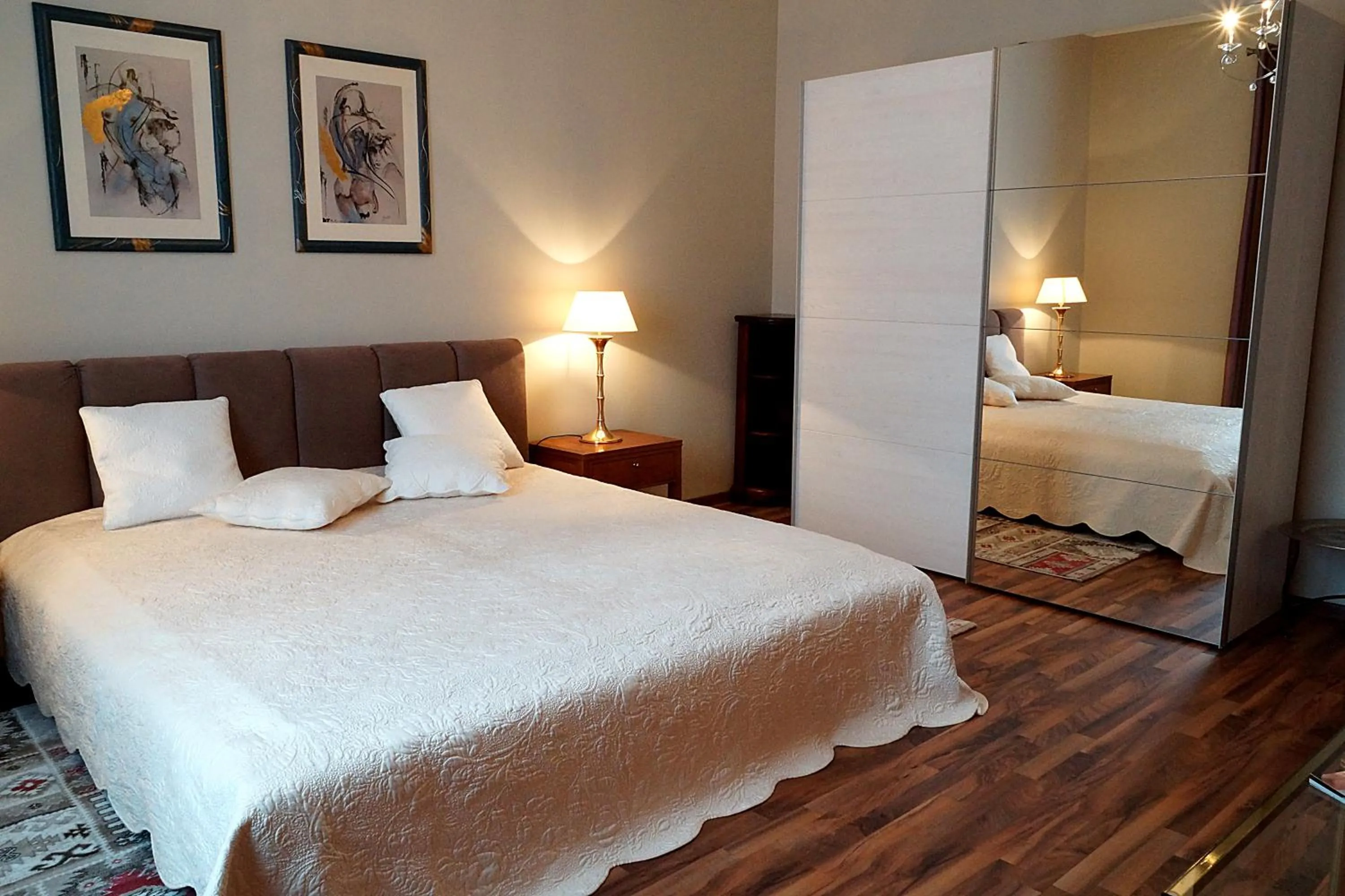 Bedroom, Bed in Vip Apartment an den Thermen