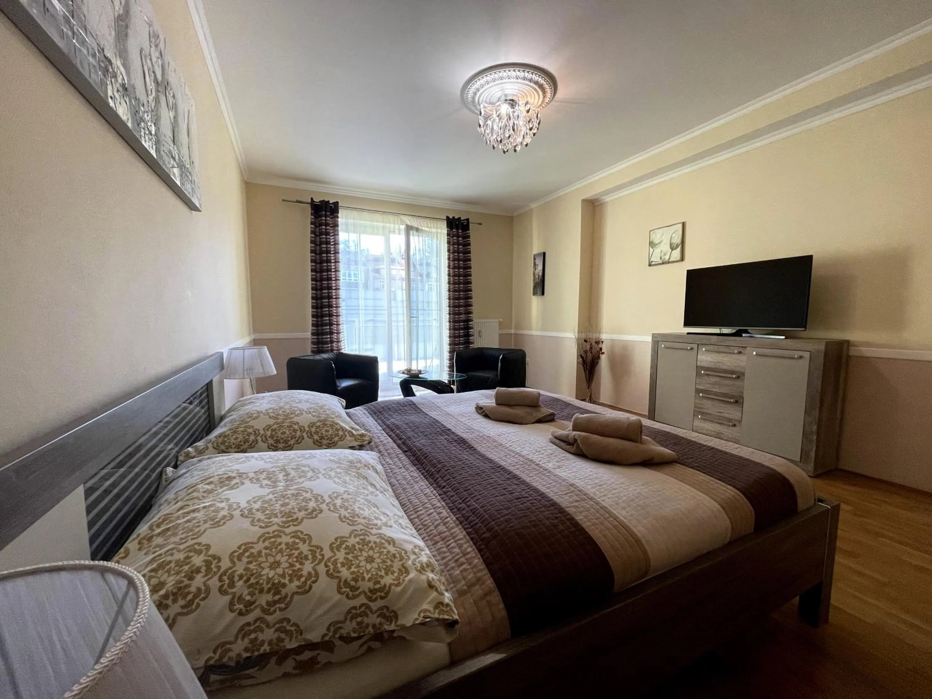 TV and multimedia, Bed in Apartment 122 Čertovka