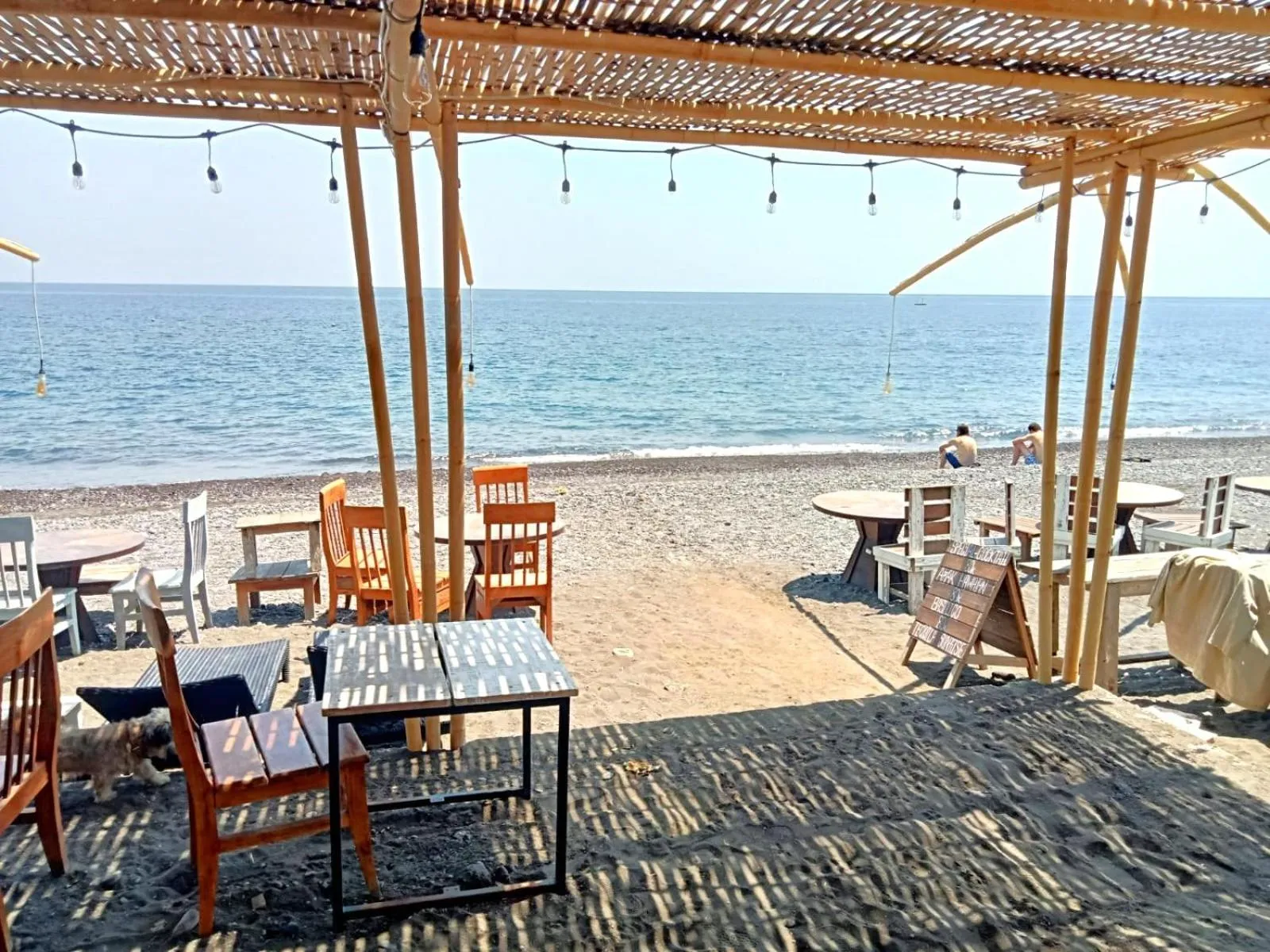 Restaurant/places to eat in Classic Beach Villas