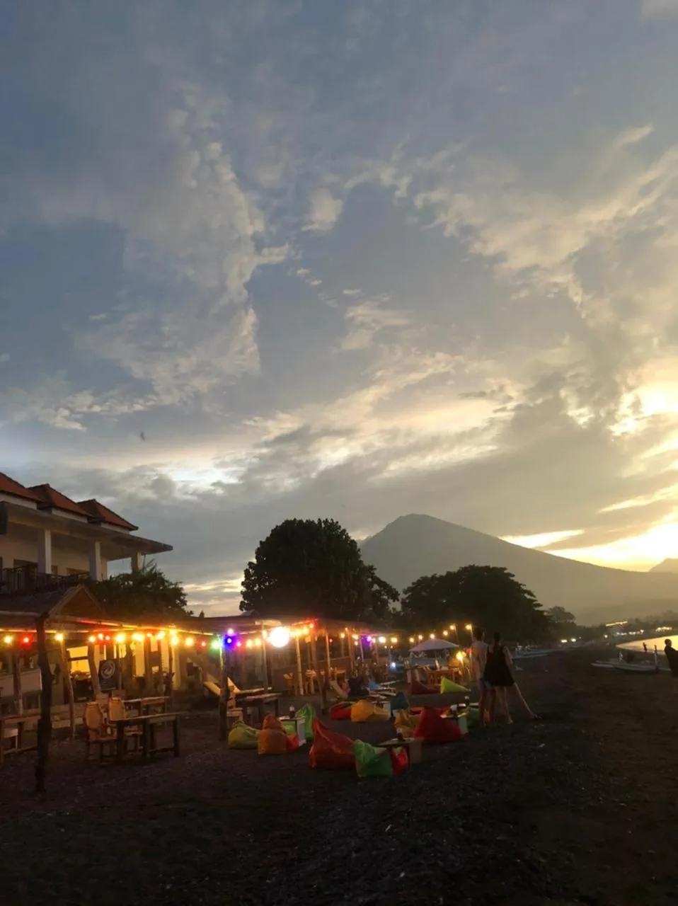 Restaurant/places to eat in Classic Beach Villas