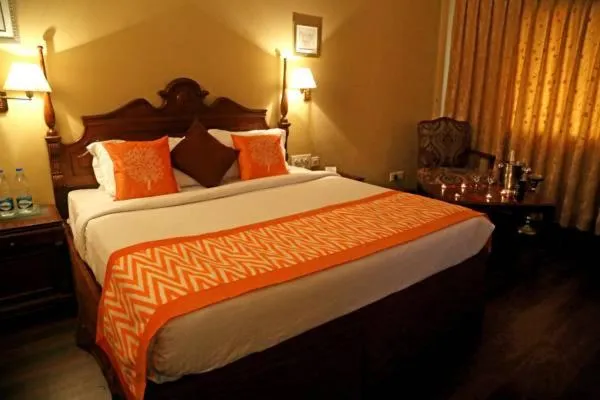 Bed in Regent Park Hotel