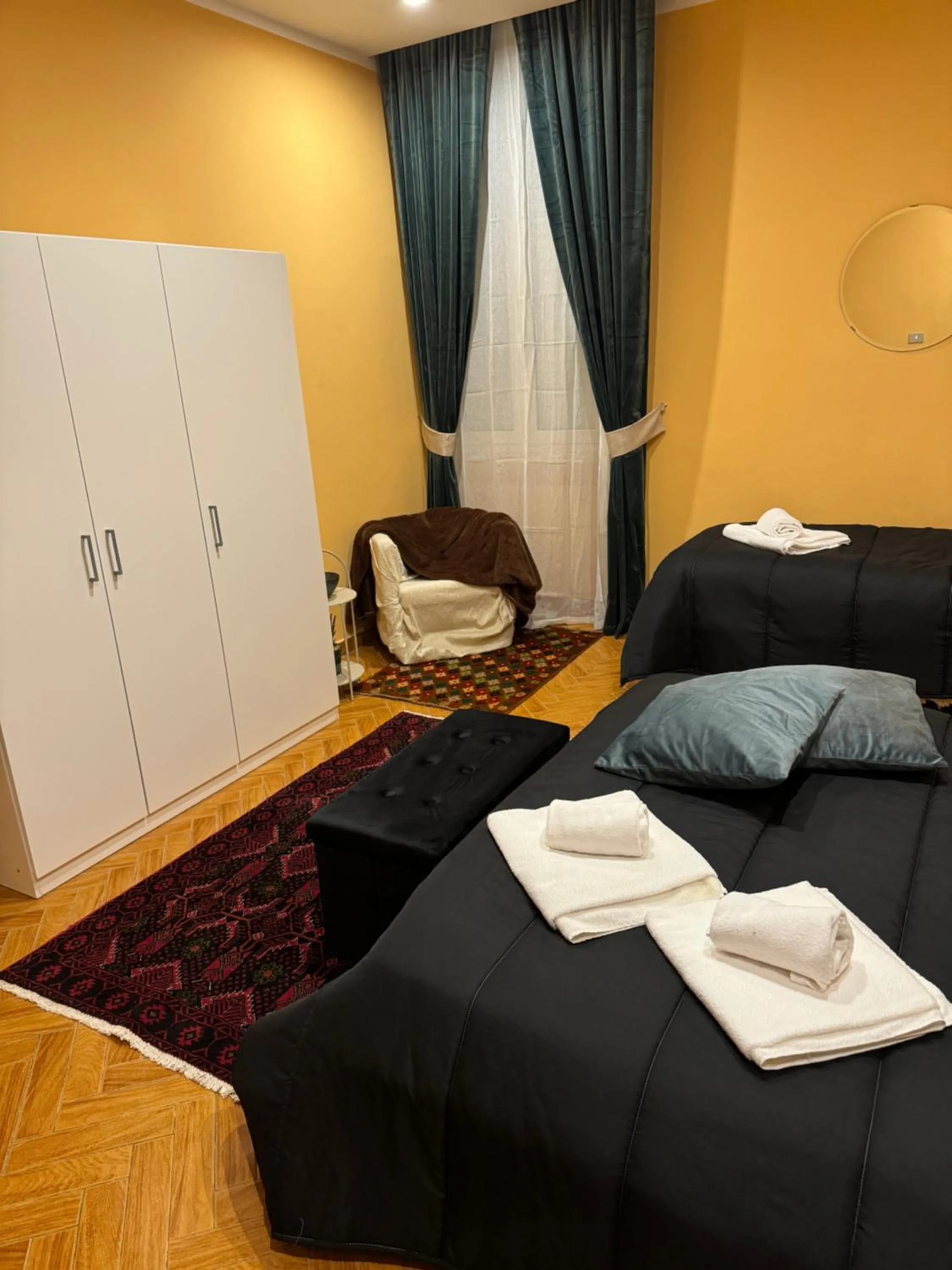 wardrobe, Bed in Casina Dei Marsi