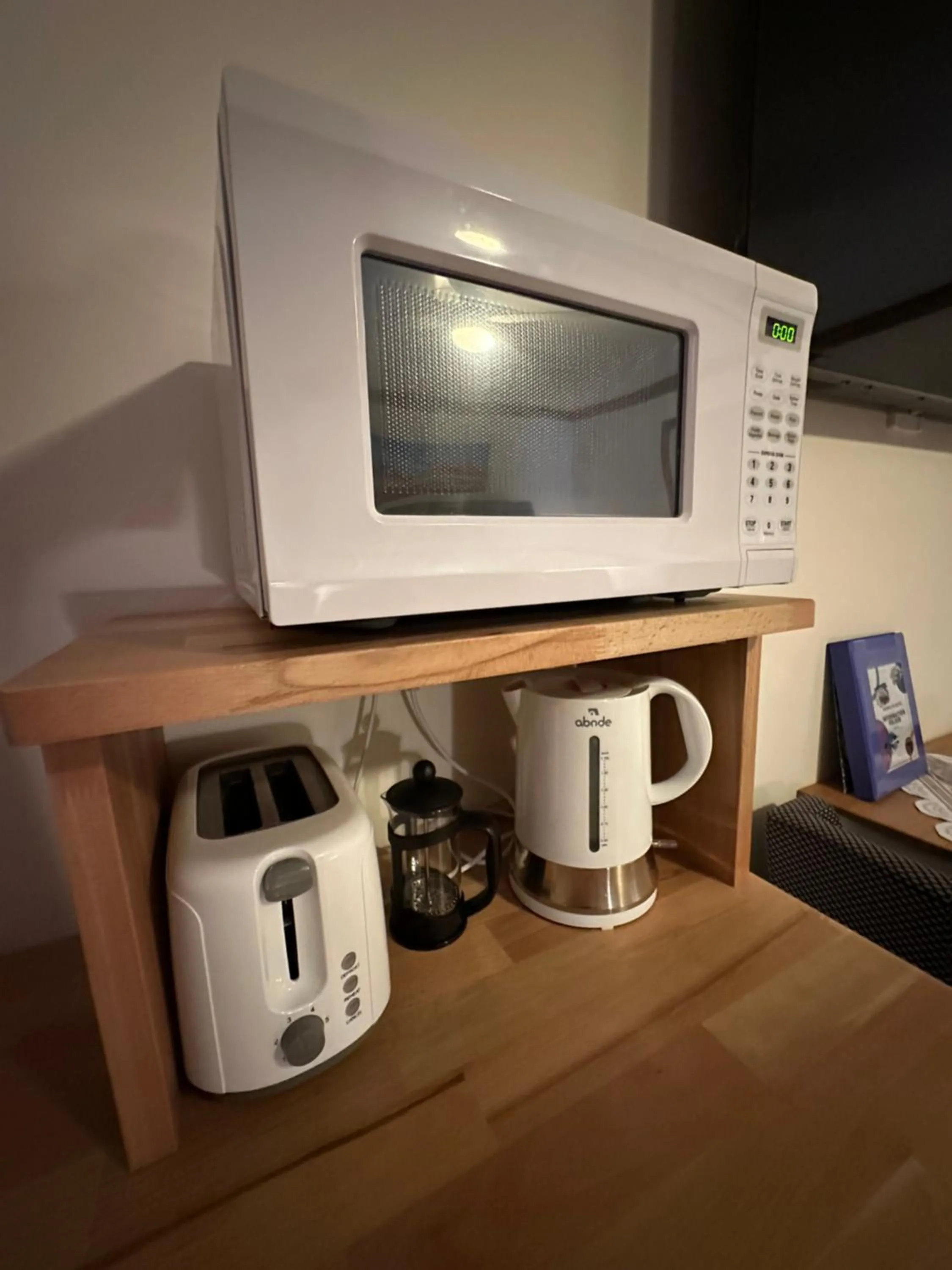 Coffee/tea facilities in Brooklyn Motel