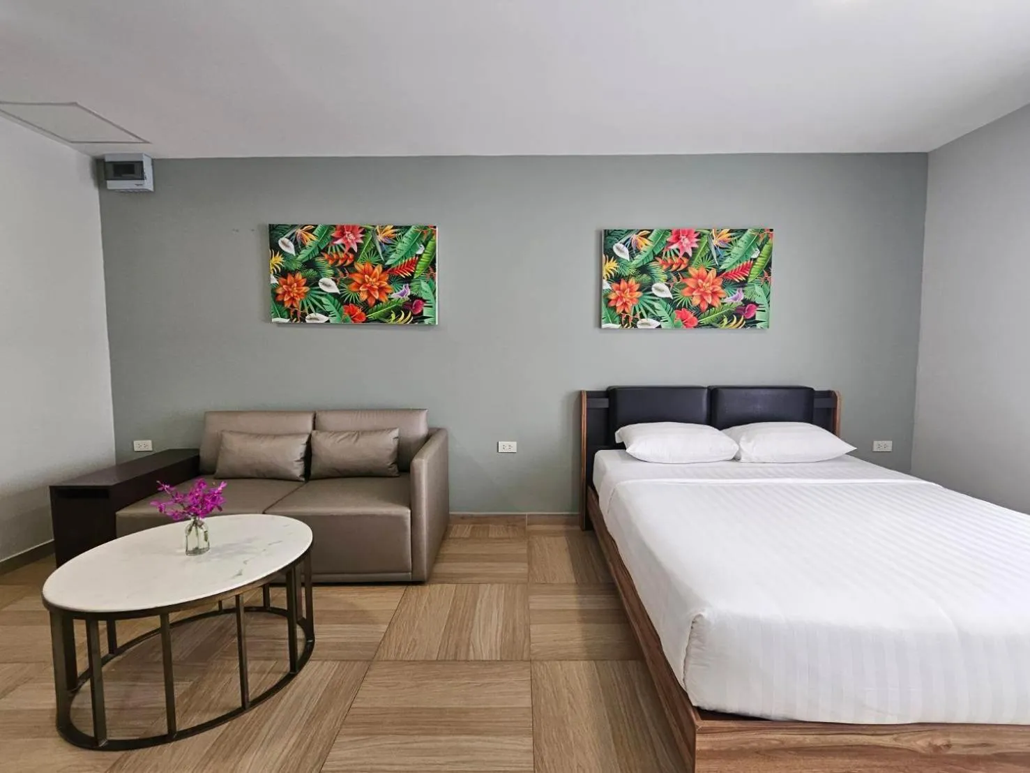 Bedroom, Bed in Chiva Bangkok Hotel