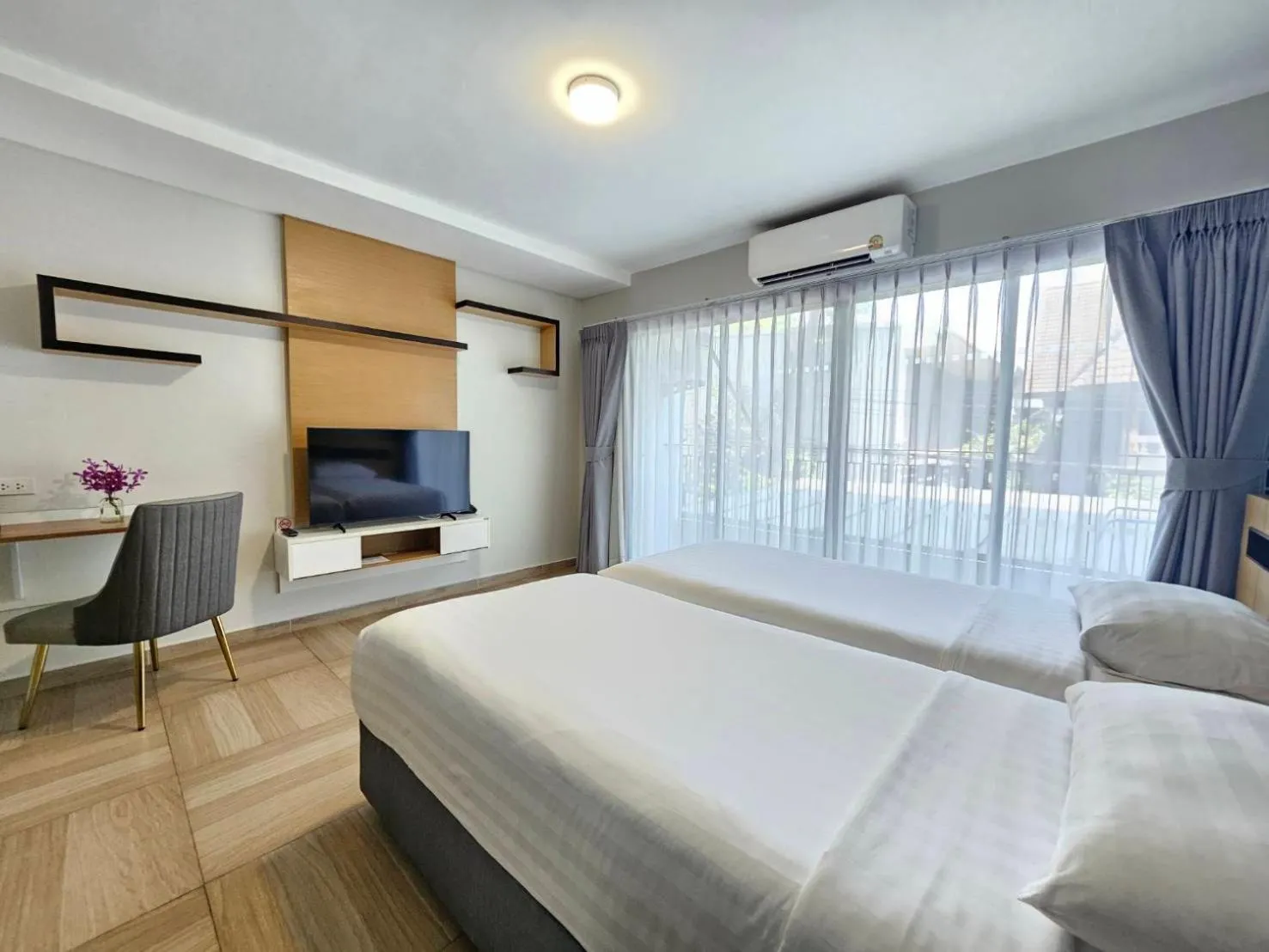 Bedroom, Bed in Chiva Bangkok Hotel