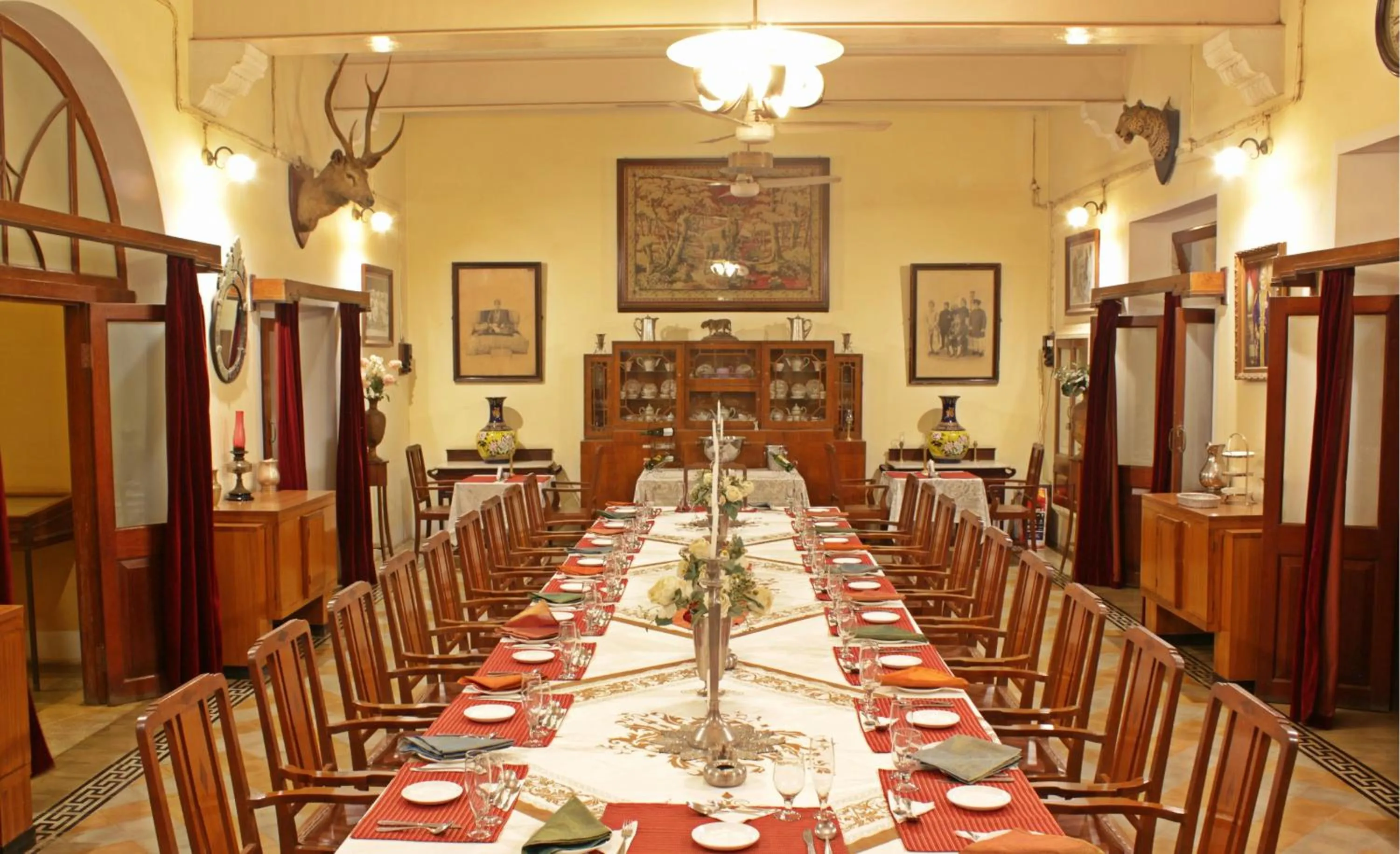 Meals in Bhanwar Vilas Palace