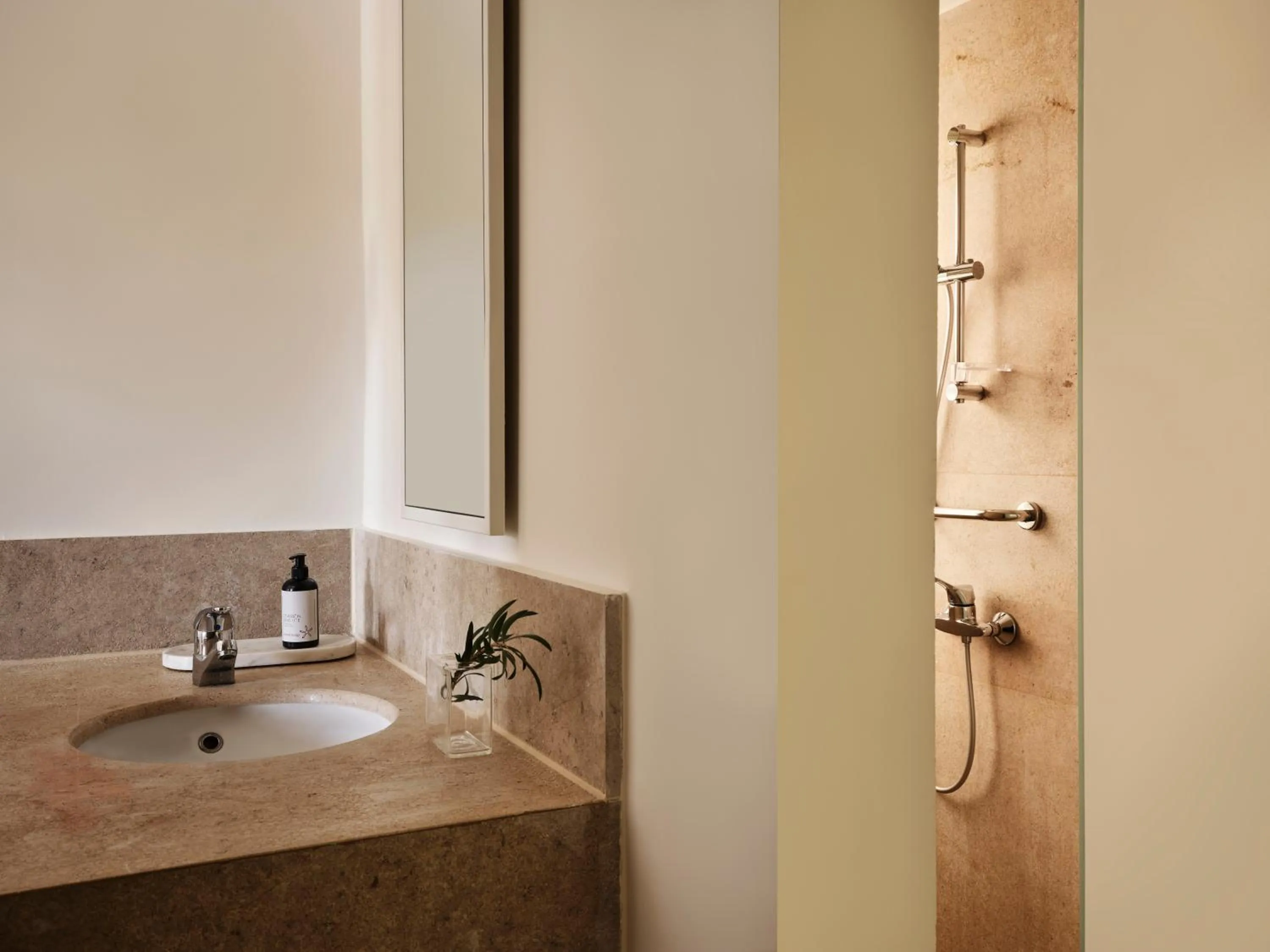 Bathroom in Captain's Inn Hotel