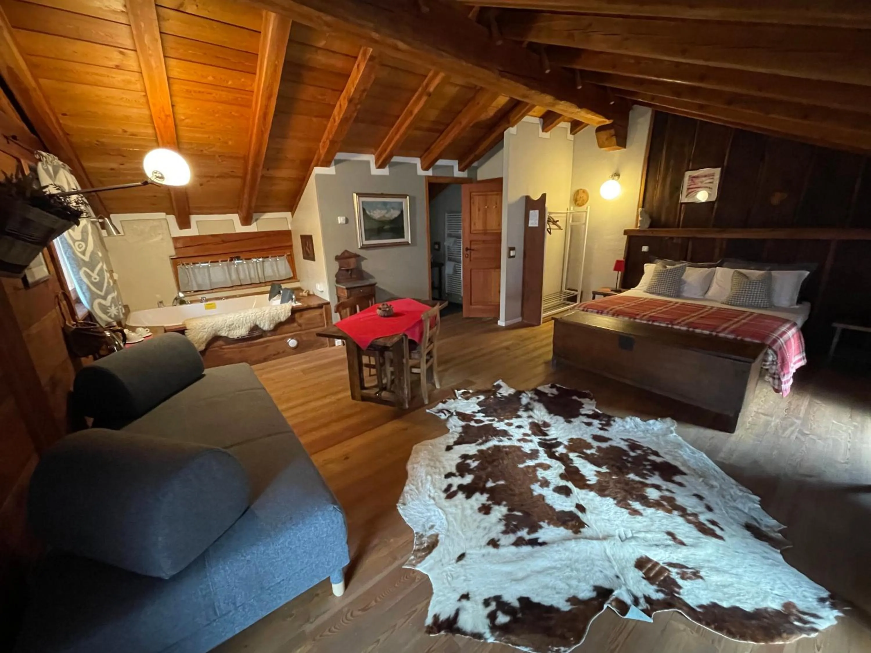 Photo of the whole room in Maison de Noé