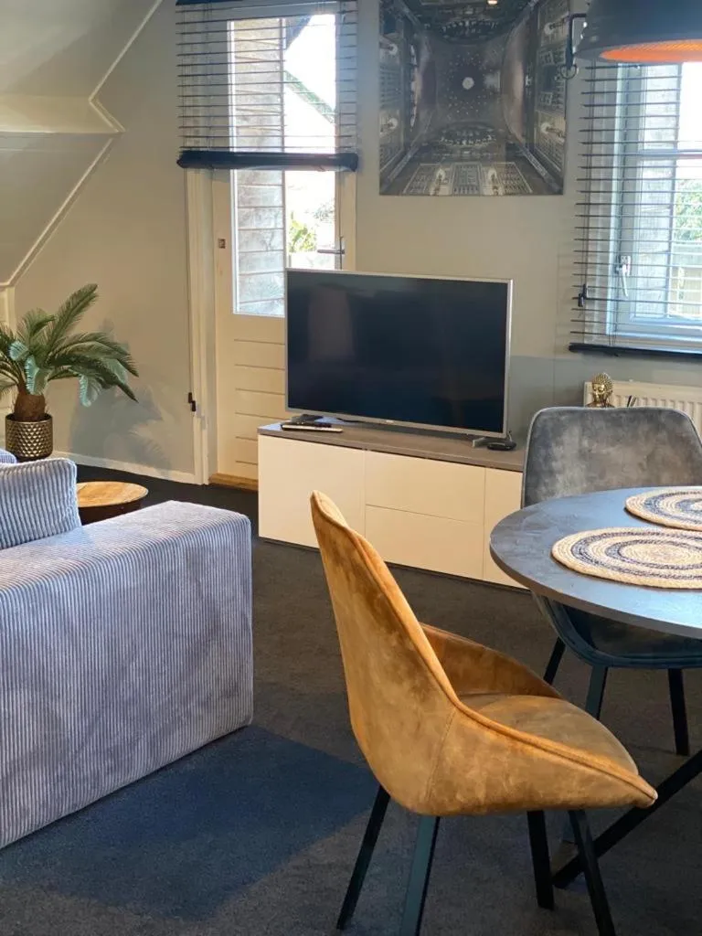 TV and multimedia in Huize Hölterhof Wellness Hotel Restaurant