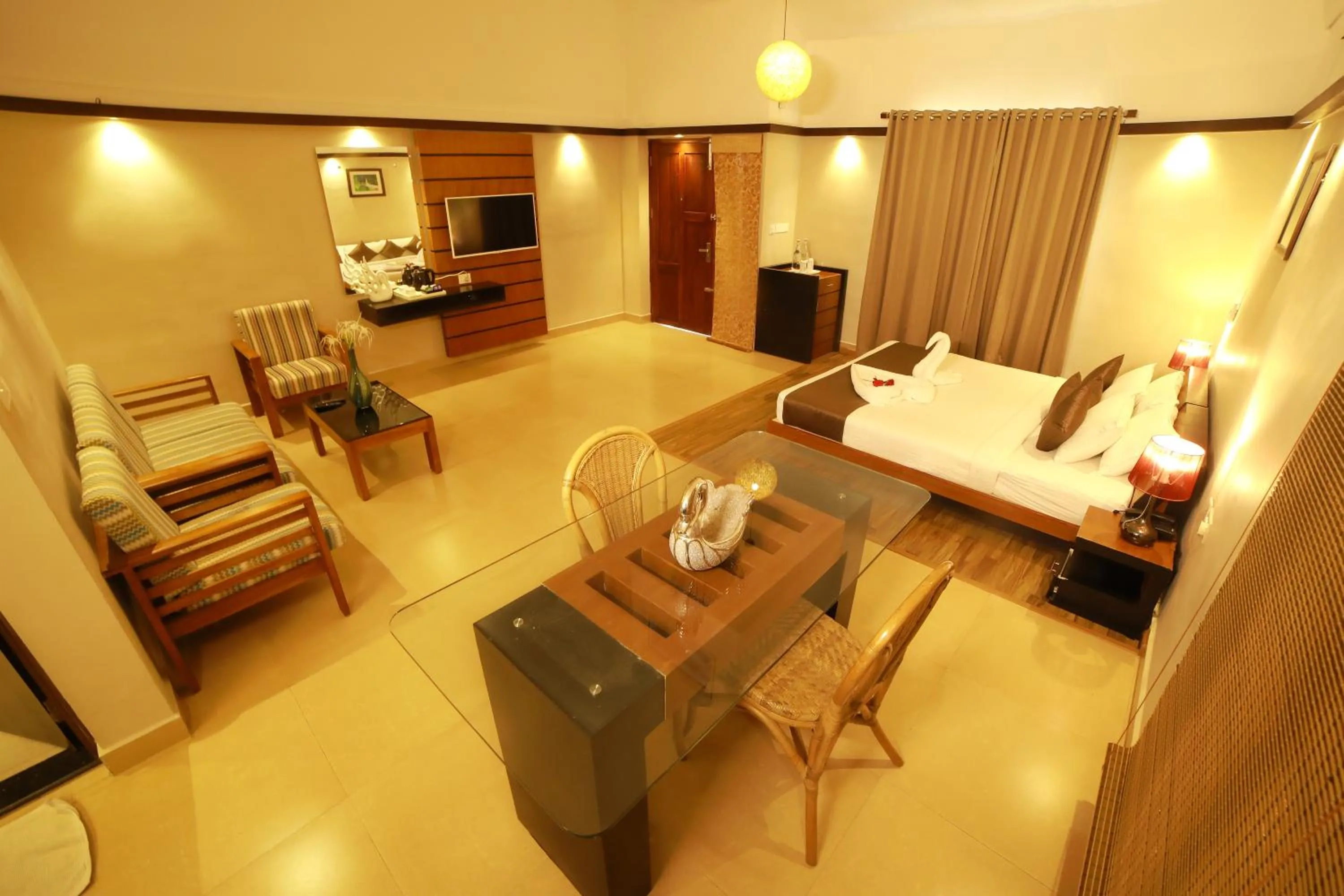 Photo of the whole room, Bed in Broad Bean Resort & Spa