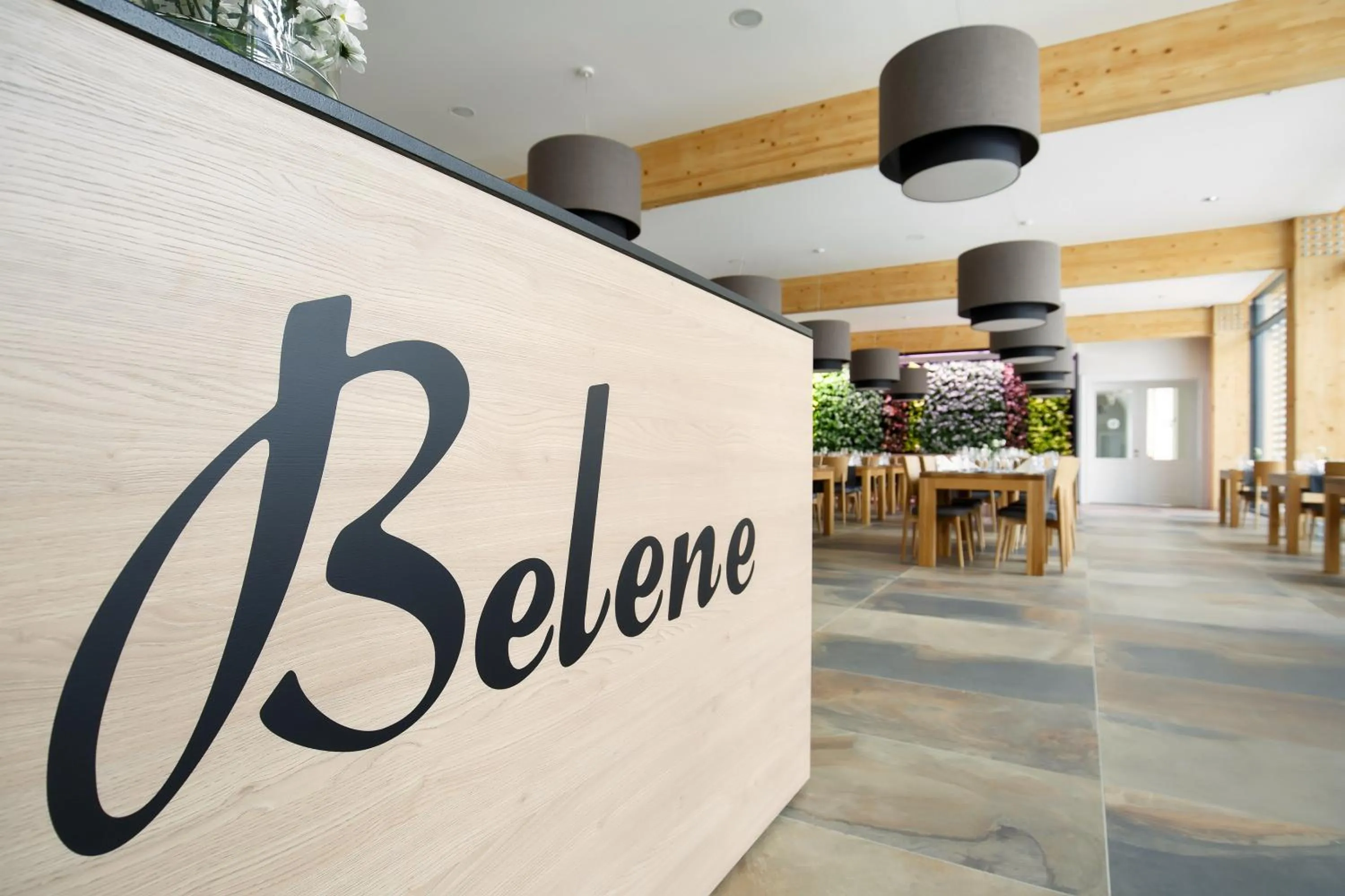 Restaurant/places to eat in Hotel Château Gbeľany