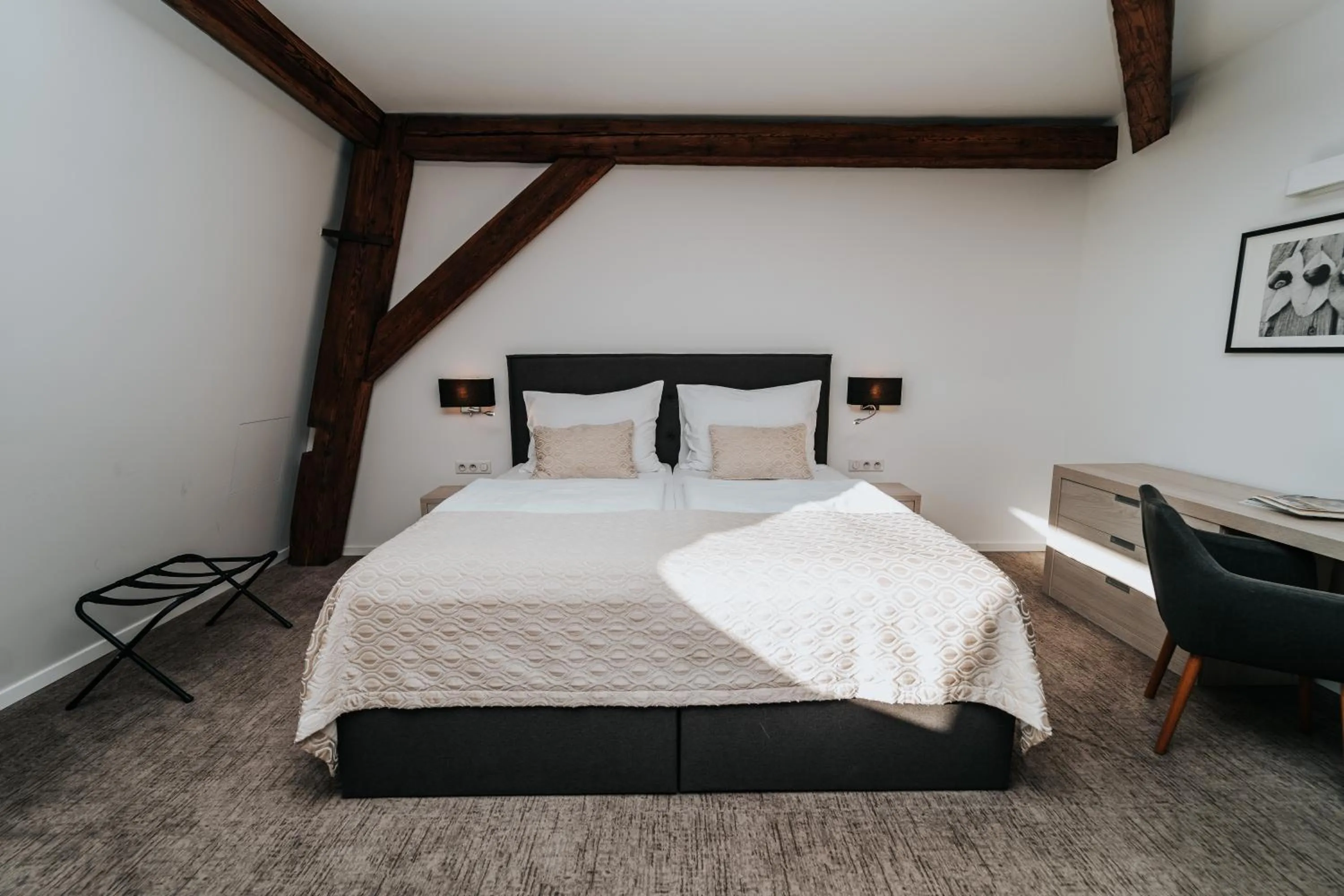 Property building, Bed in Hotel Château Gbeľany