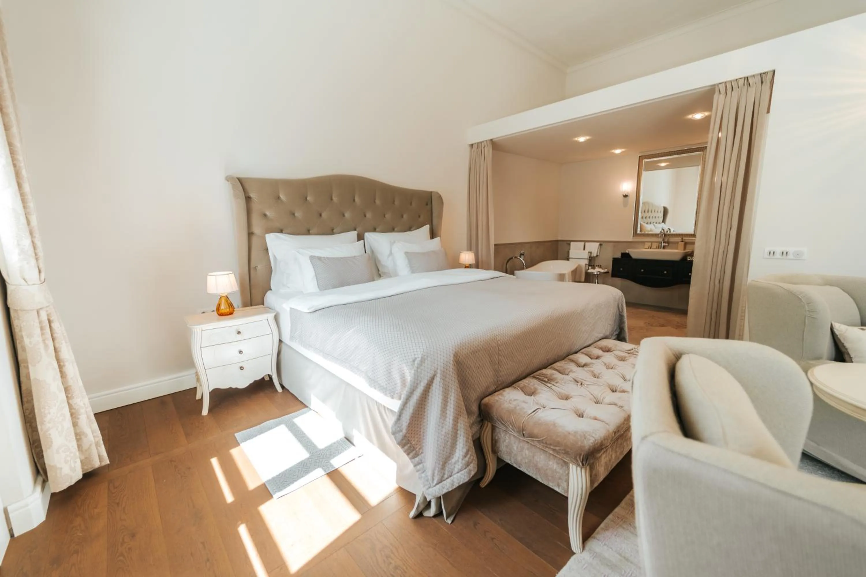 Bedroom, Bed in Hotel Château Gbeľany