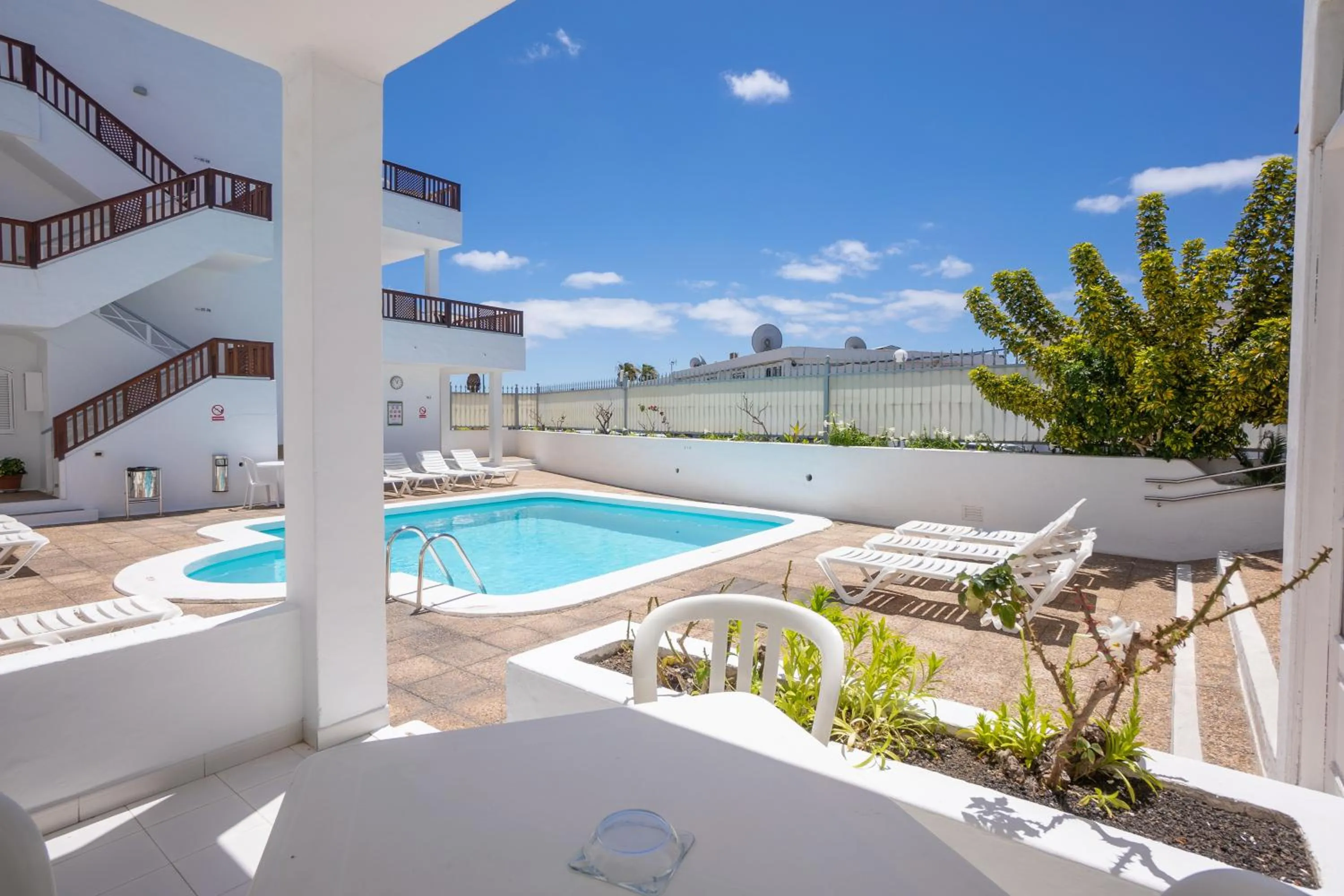 Property building in Vista Mar Apartamentos