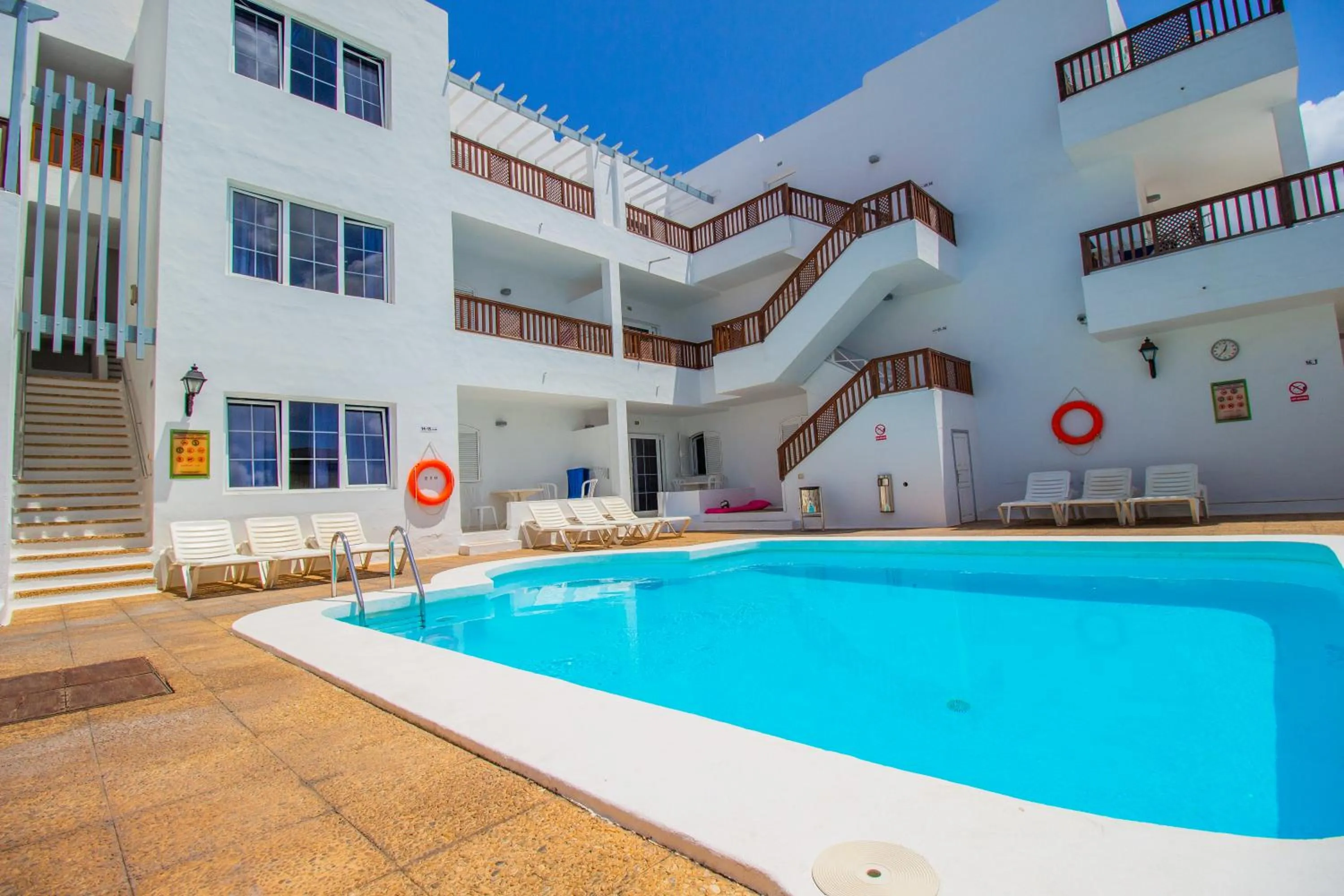 Property building in Vista Mar Apartamentos