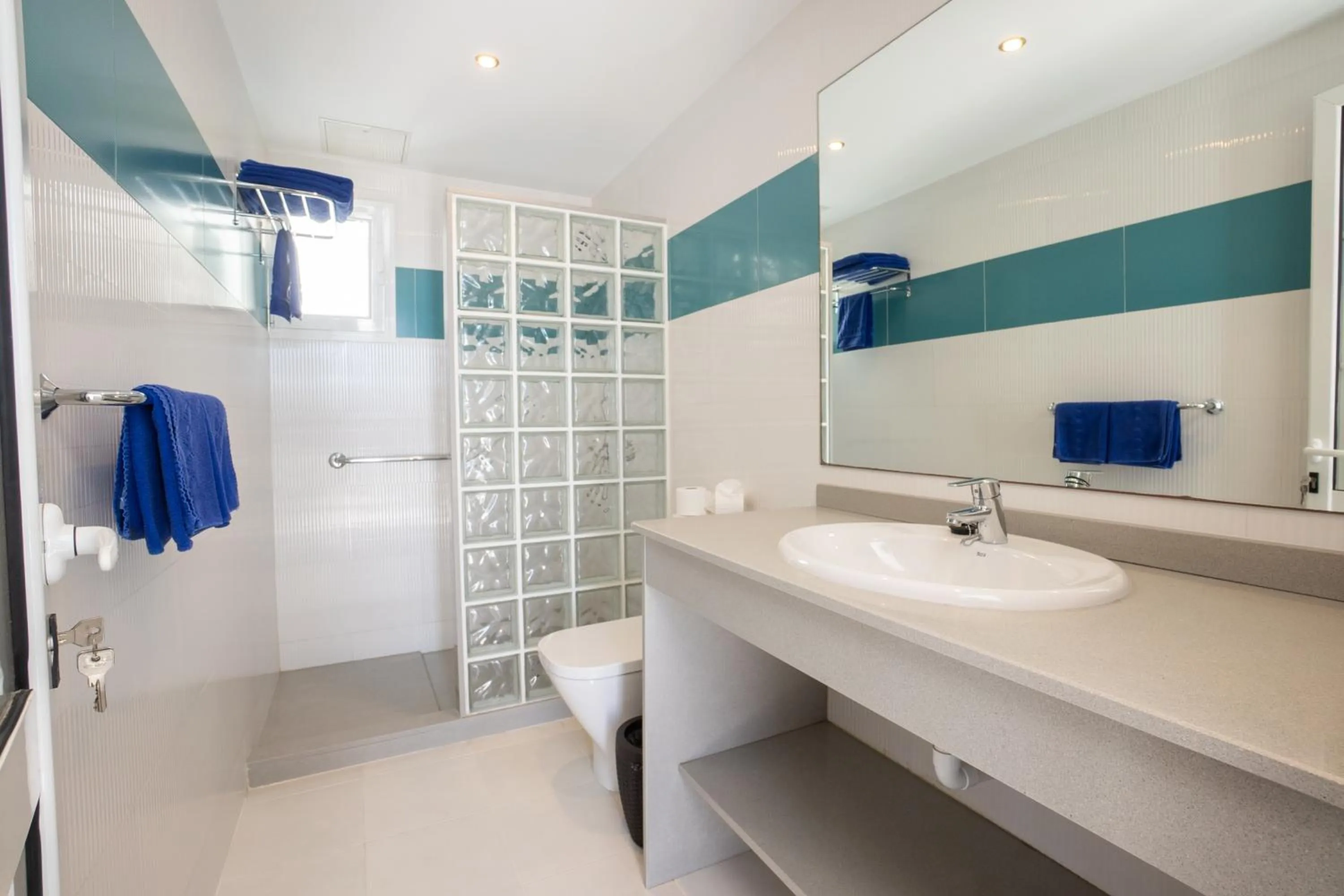 Bathroom in Vista Mar Apartamentos