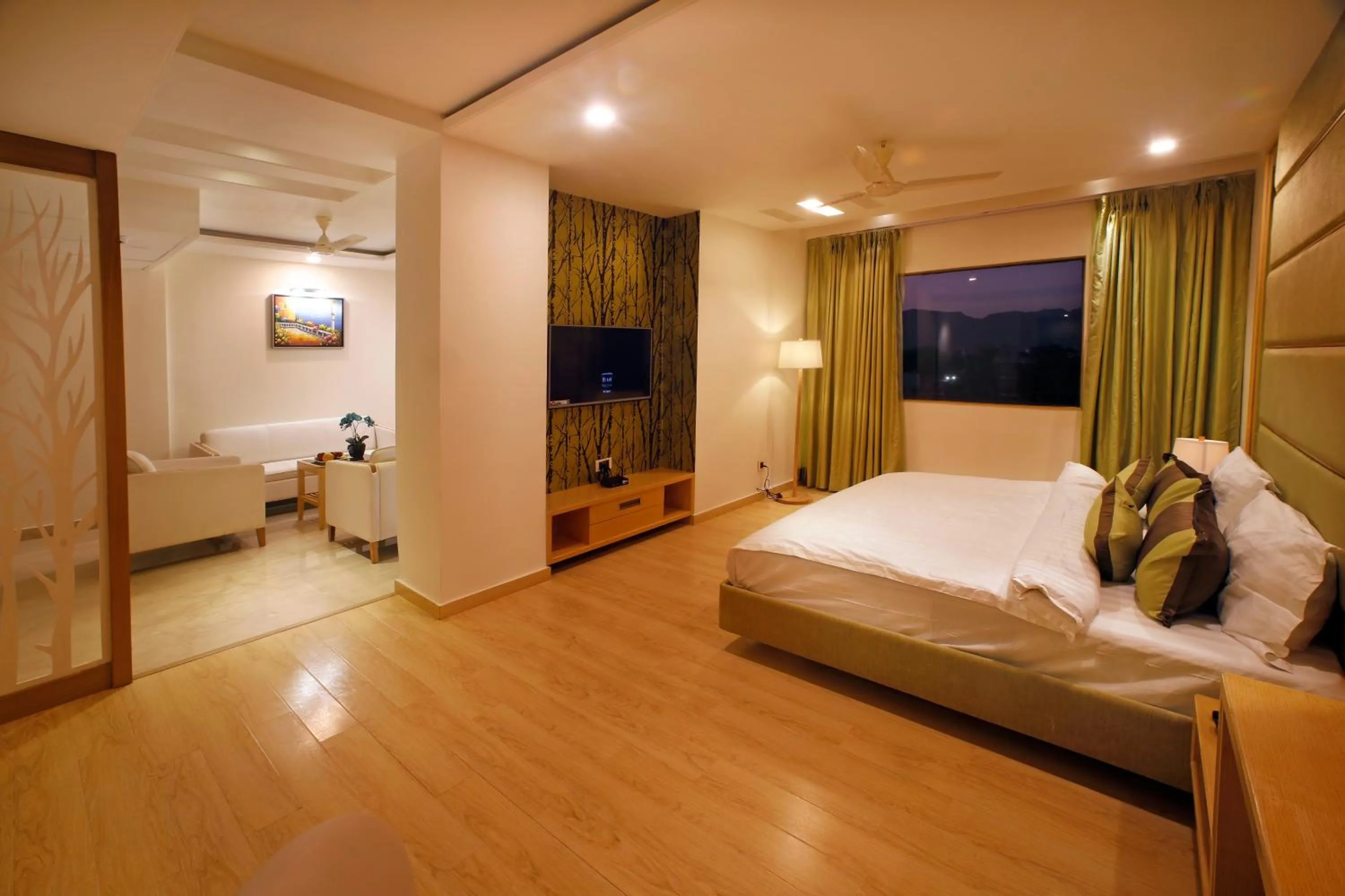 Bedroom in Hotel LN Courtyard