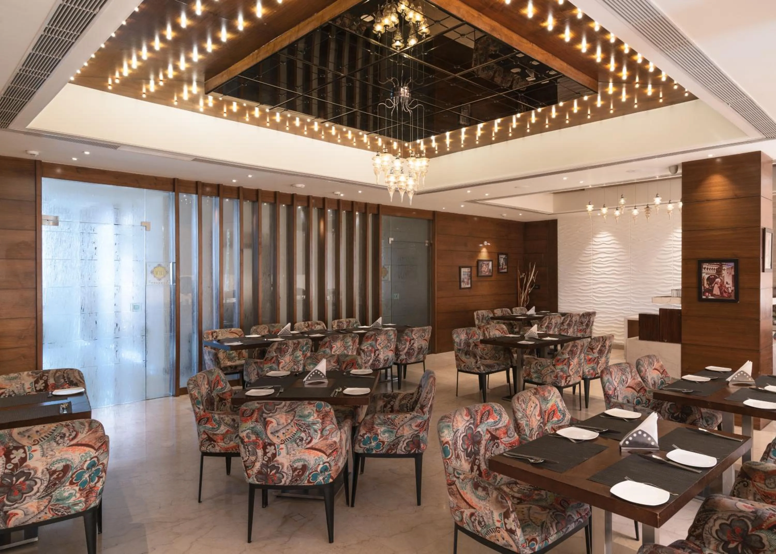 Banquet/Function facilities in Hotel LN Courtyard