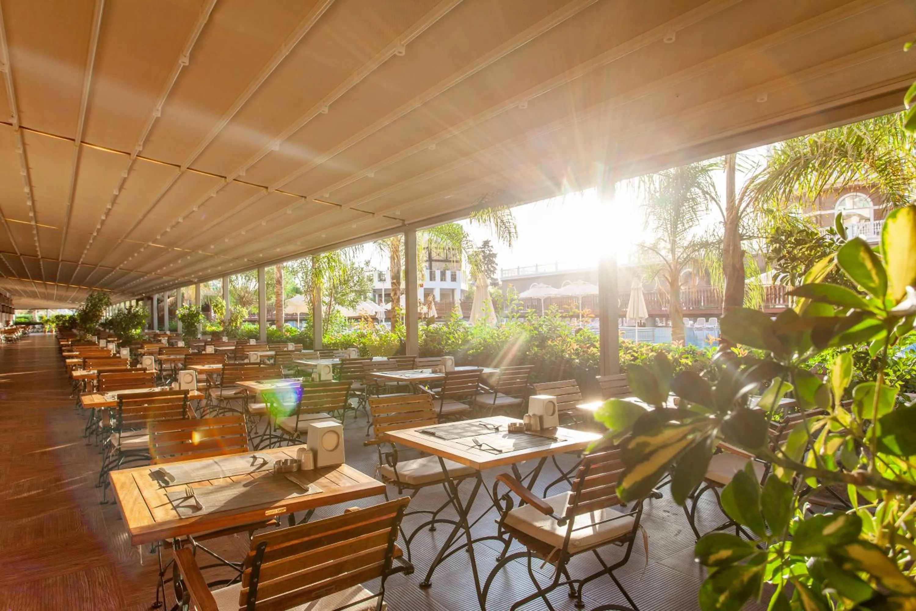 Restaurant/places to eat in Haydarpasha Palace Hotel