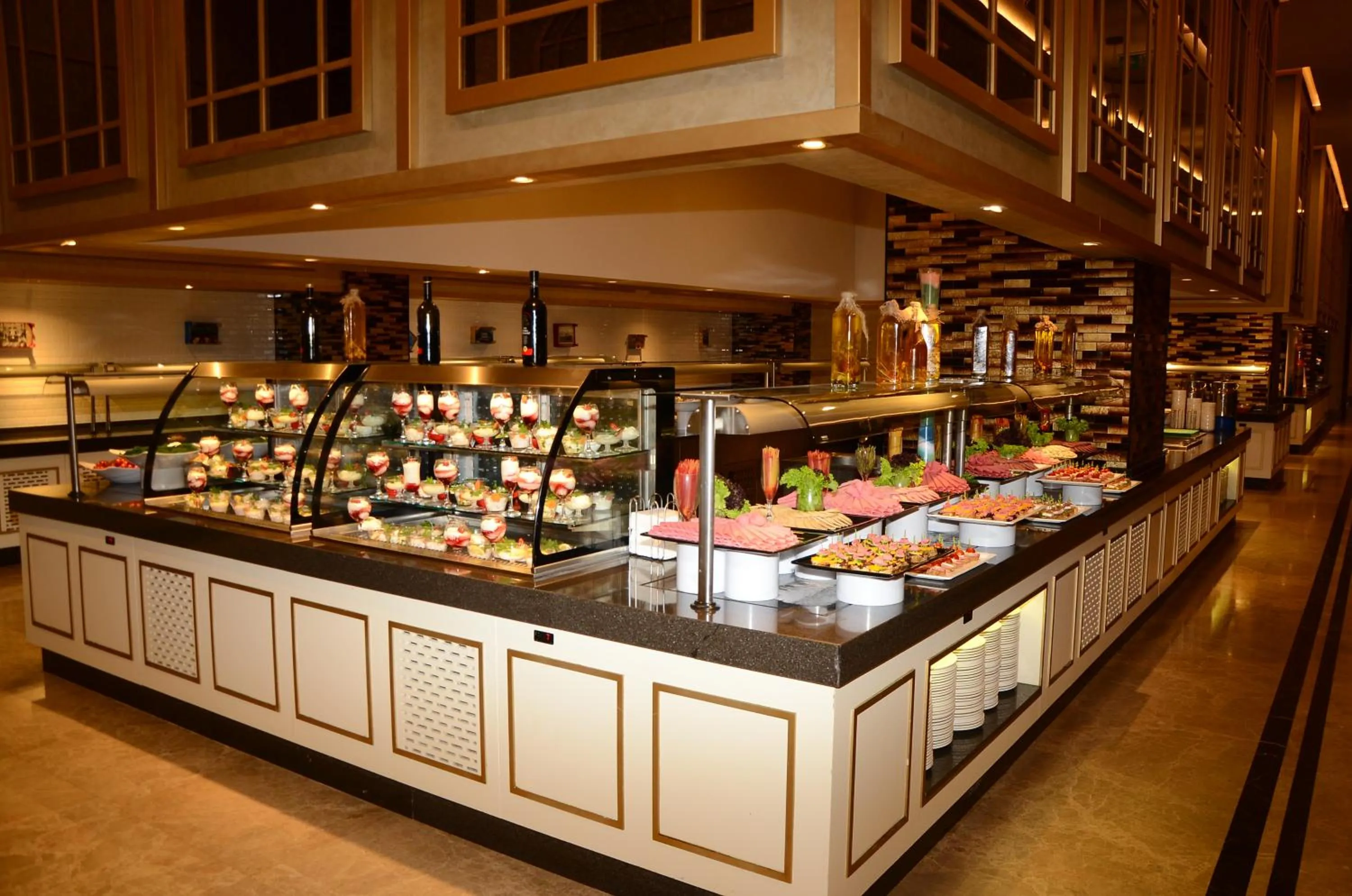 Restaurant/places to eat in Haydarpasha Palace Hotel