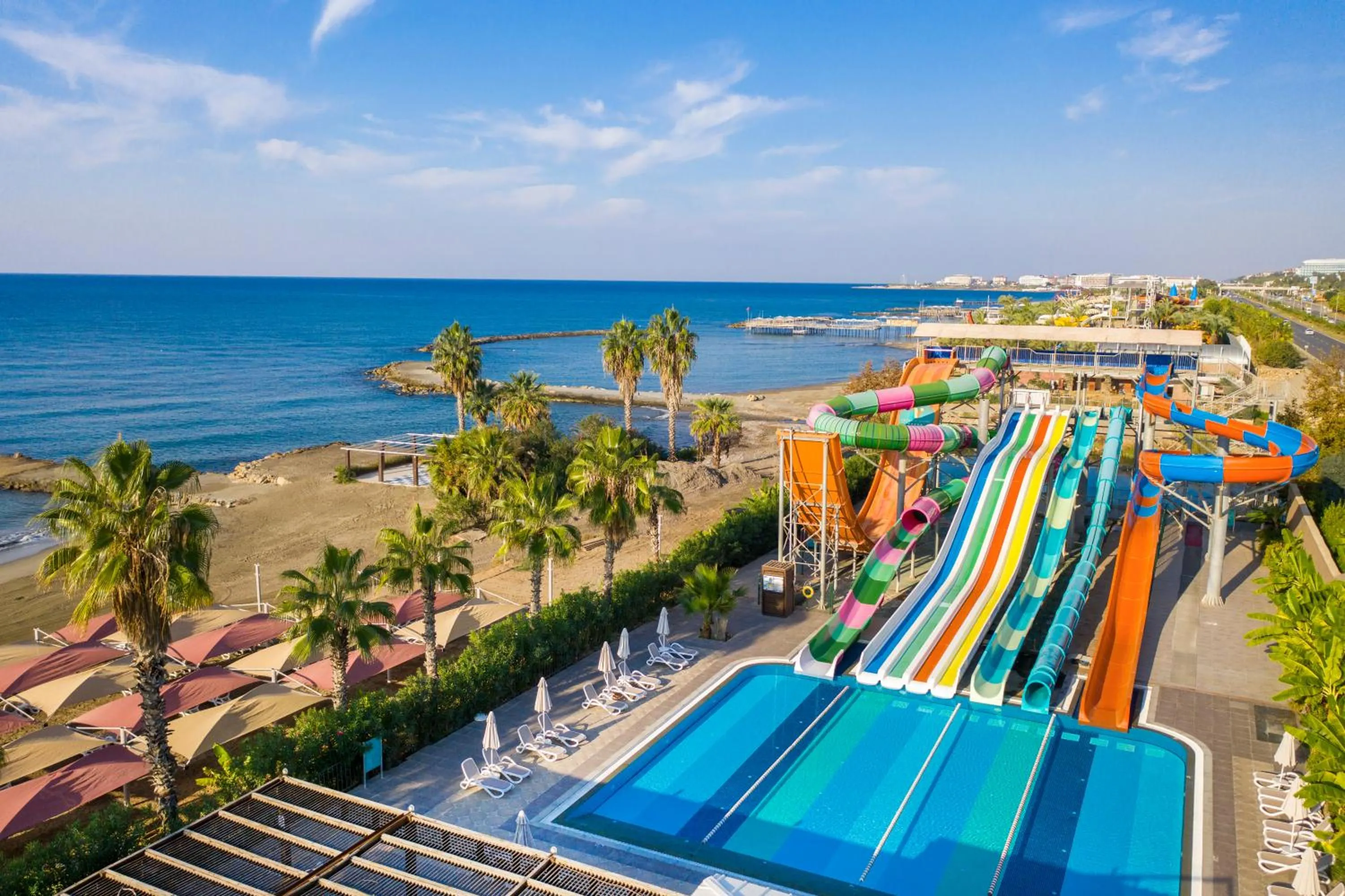 Swimming pool in Haydarpasha Palace Hotel