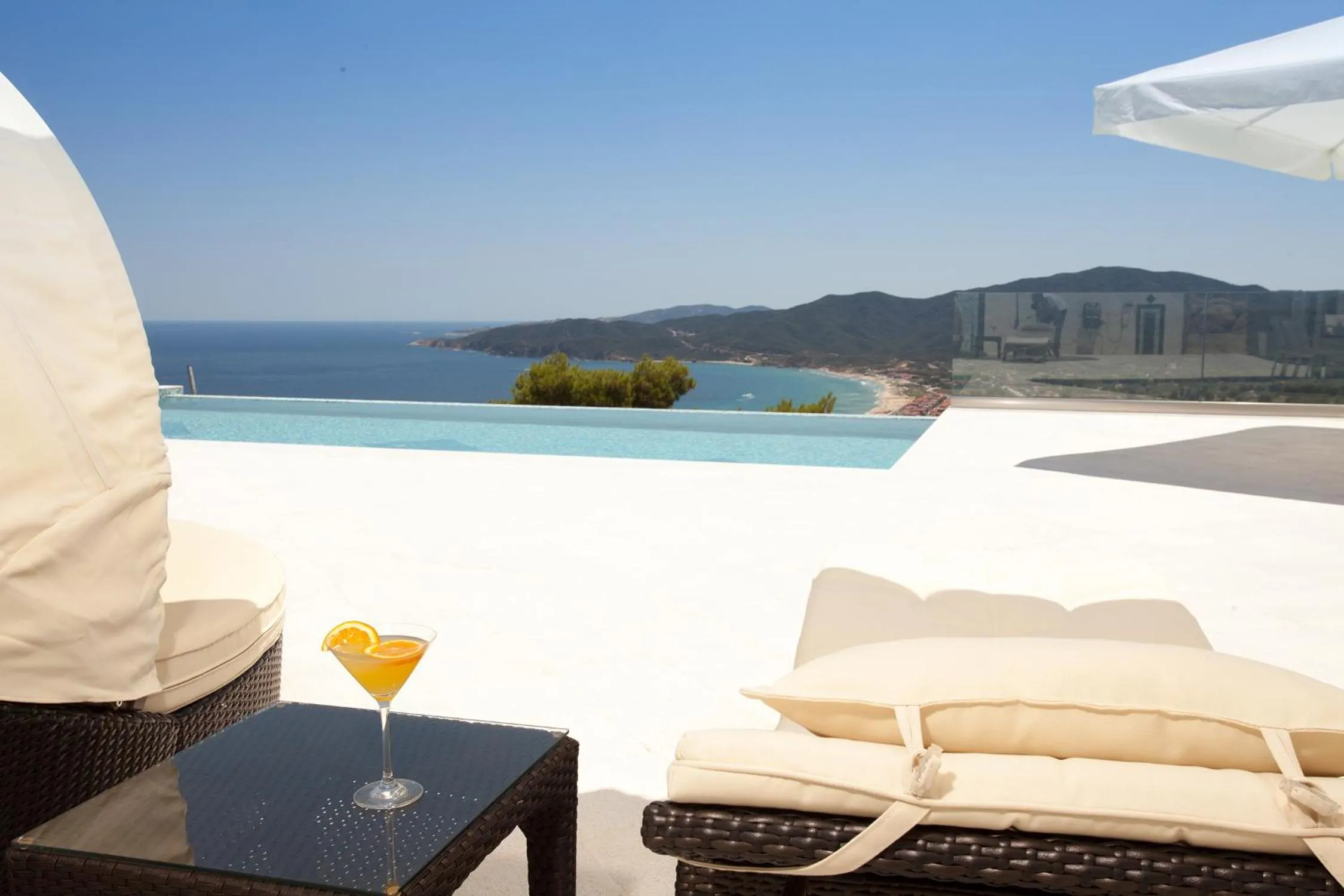 Balcony/Terrace in Villa White Pearl