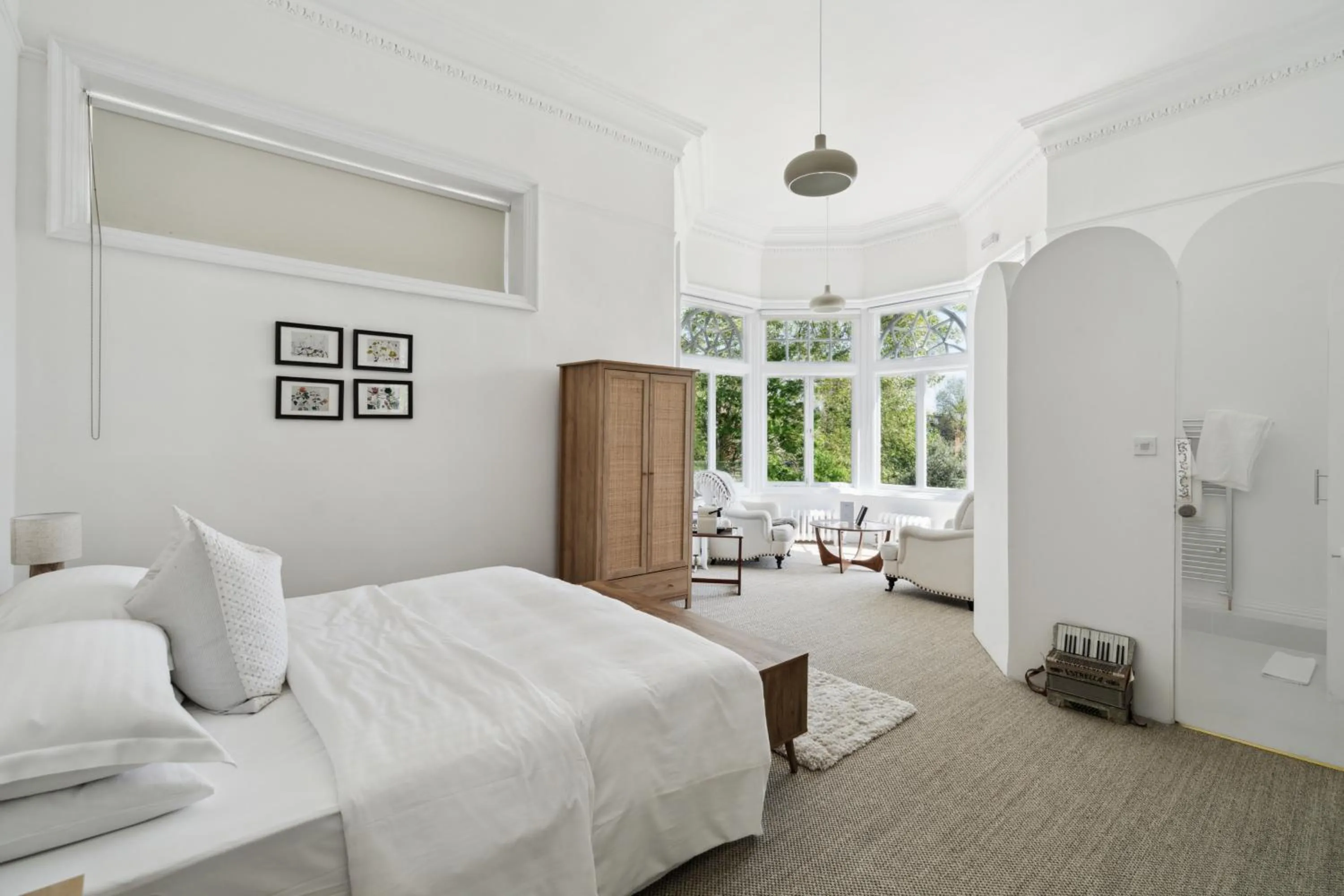 Bedroom, Bed in River Arts Club