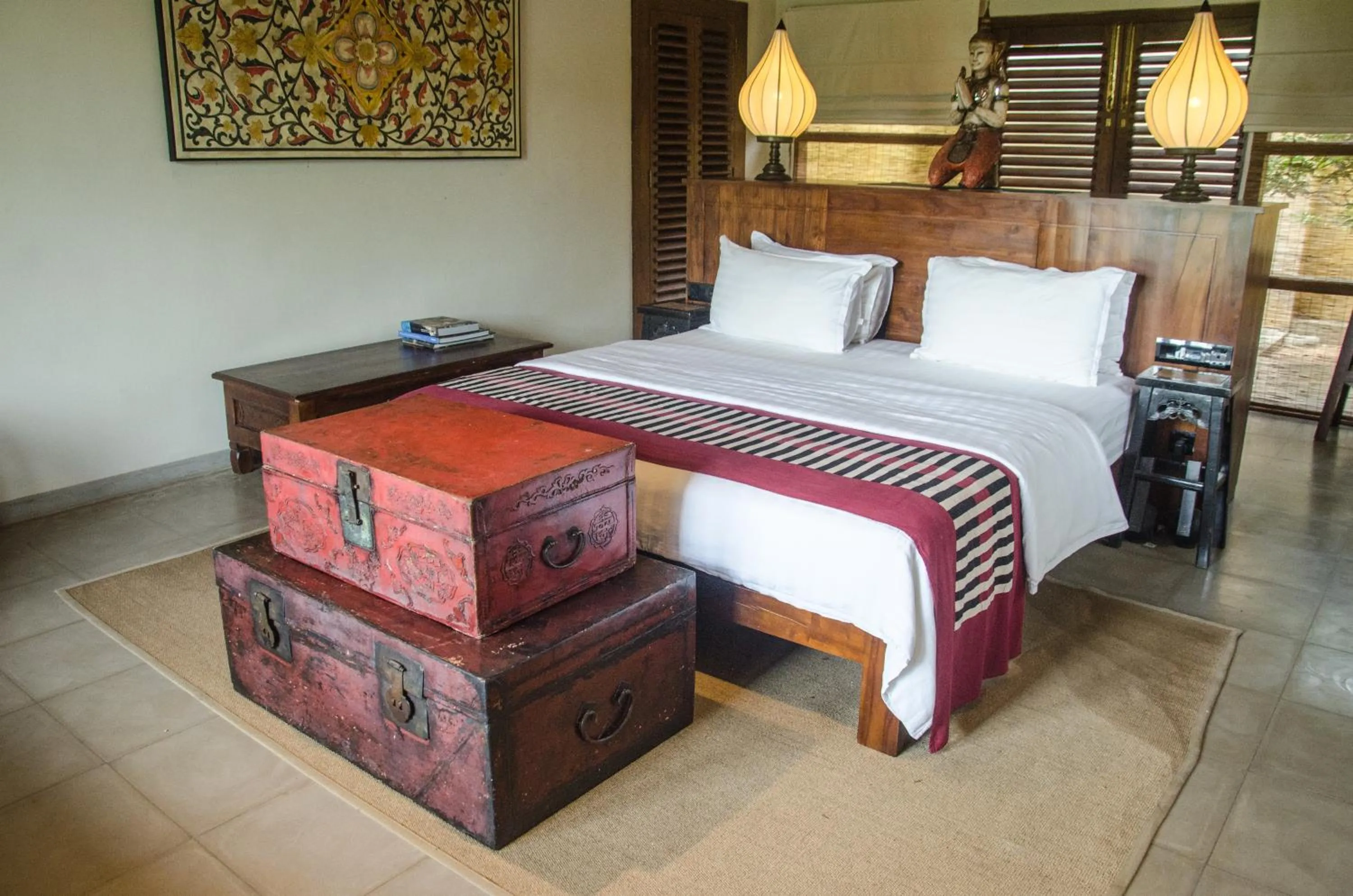 Bed in Kumbukgaha Villa