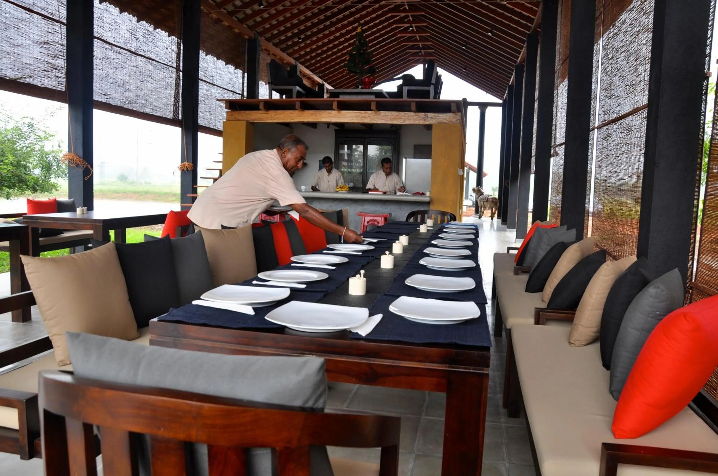 Restaurant/places to eat in Kumbukgaha Villa