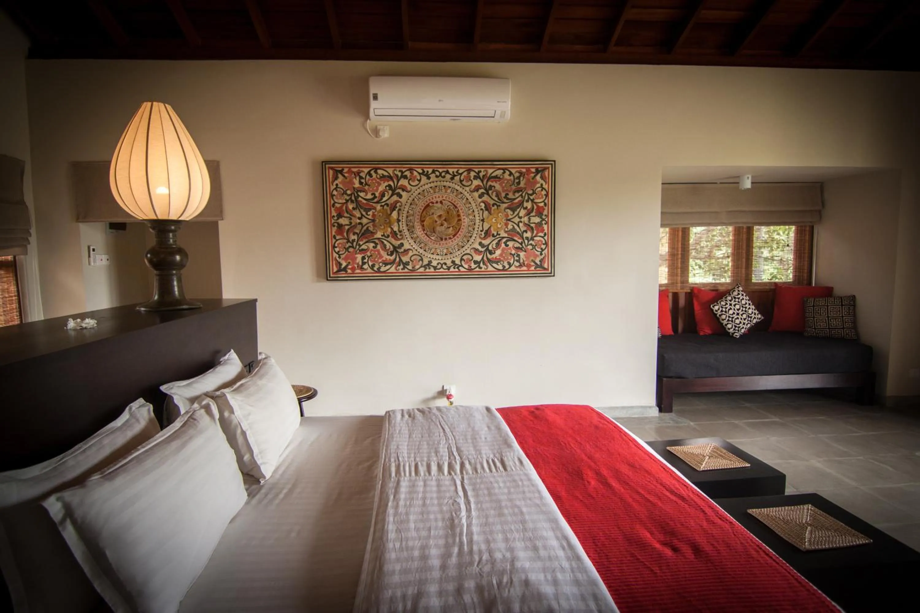 Bed in Kumbukgaha Villa