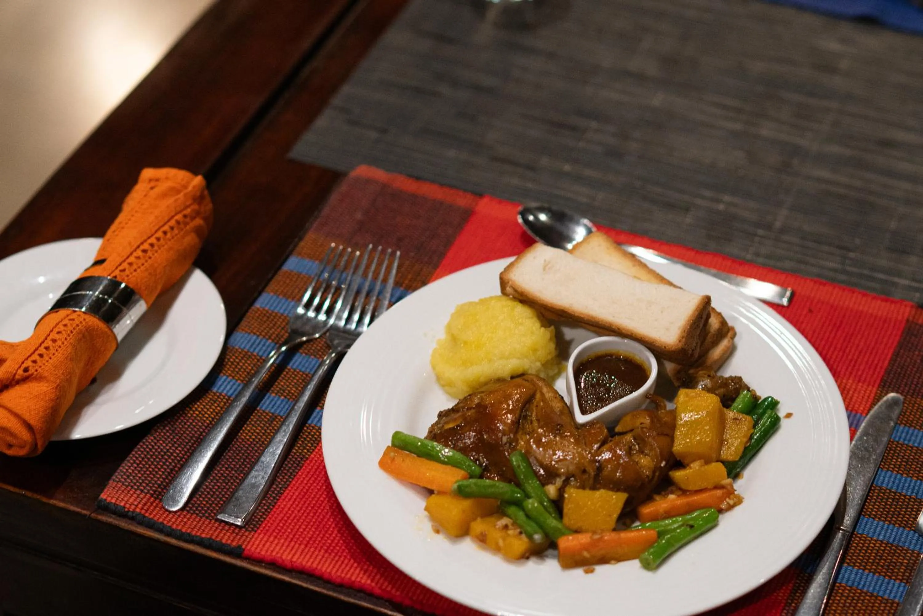 Food and drinks in Kumbukgaha Villa