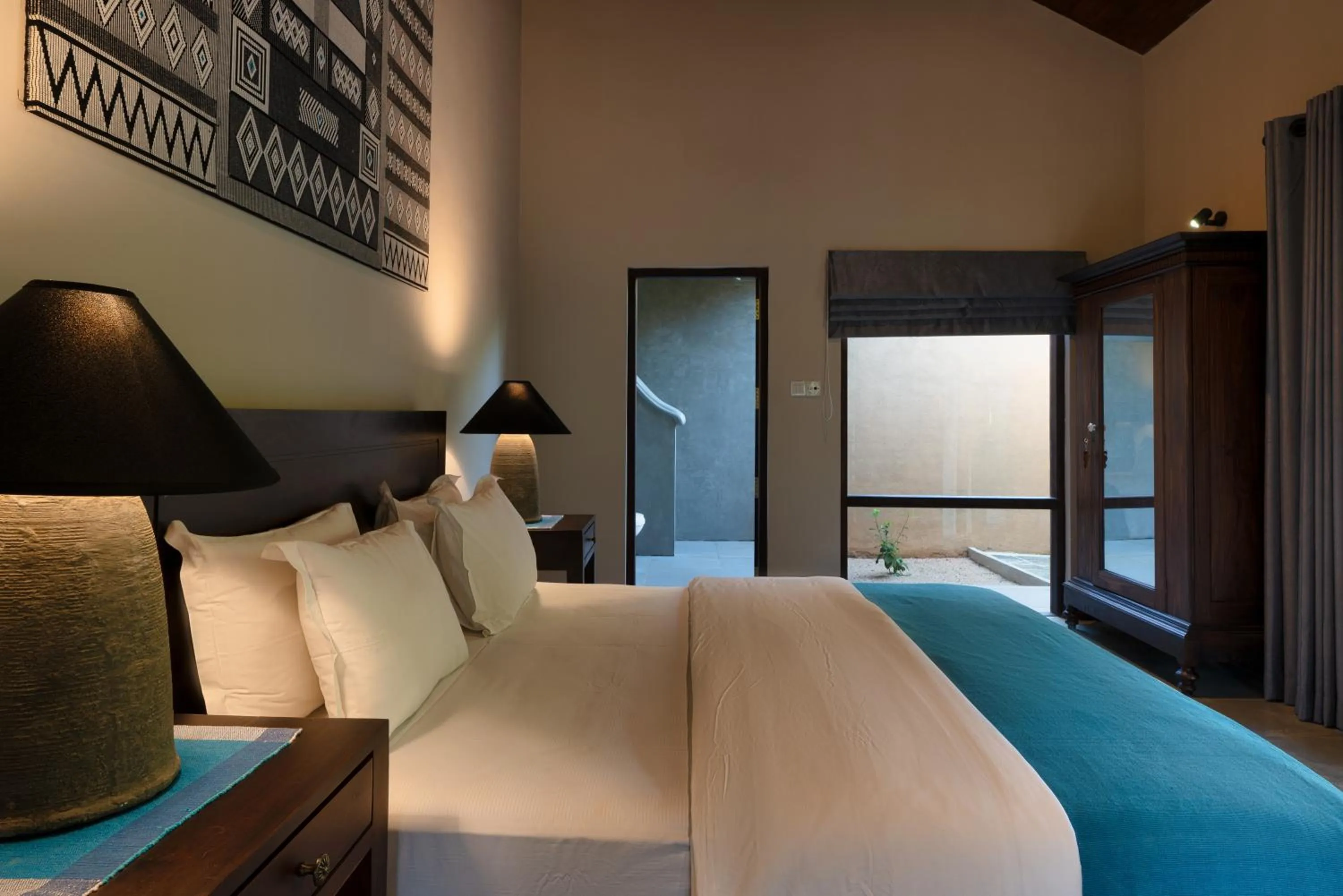 Bed in Kumbukgaha Villa