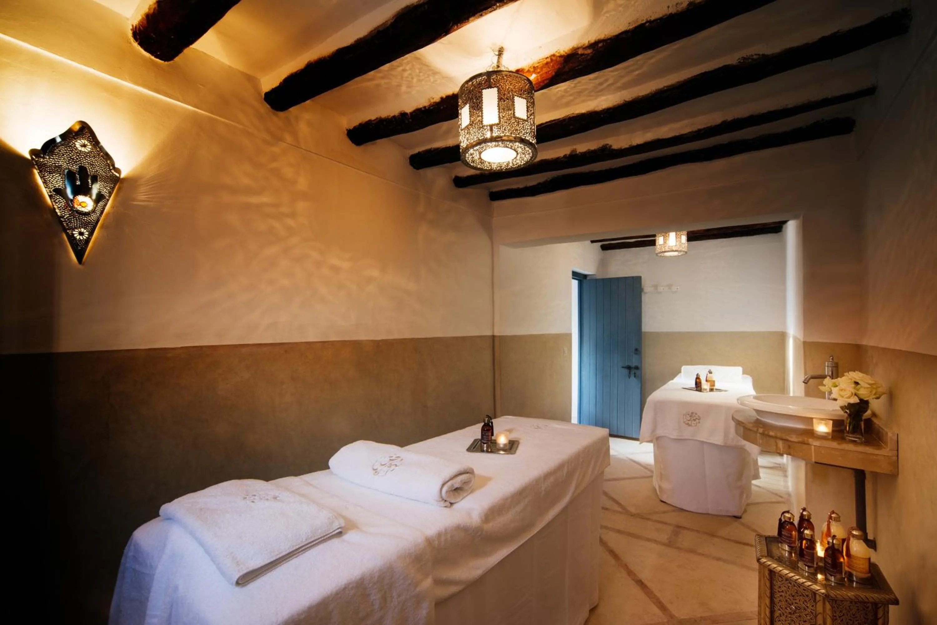Massage, Bed in Riad Adore