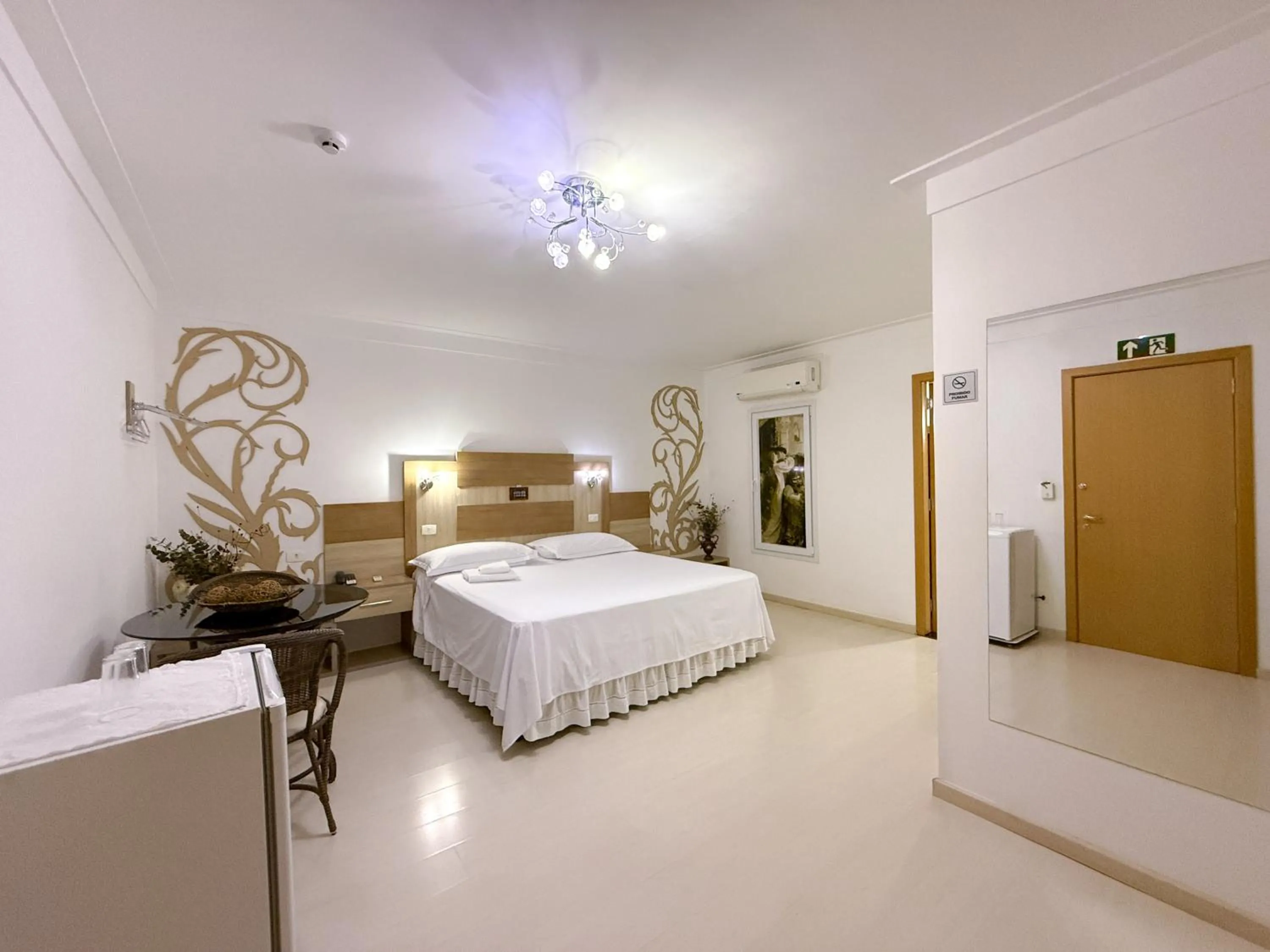 Bedroom, Bed in Grande Hotel