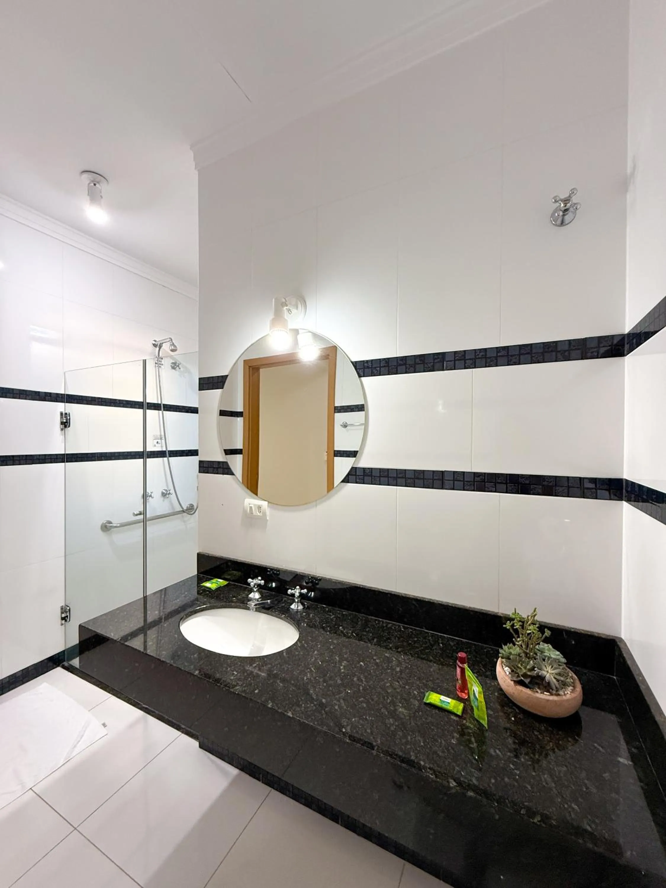 Toilet in Grande Hotel