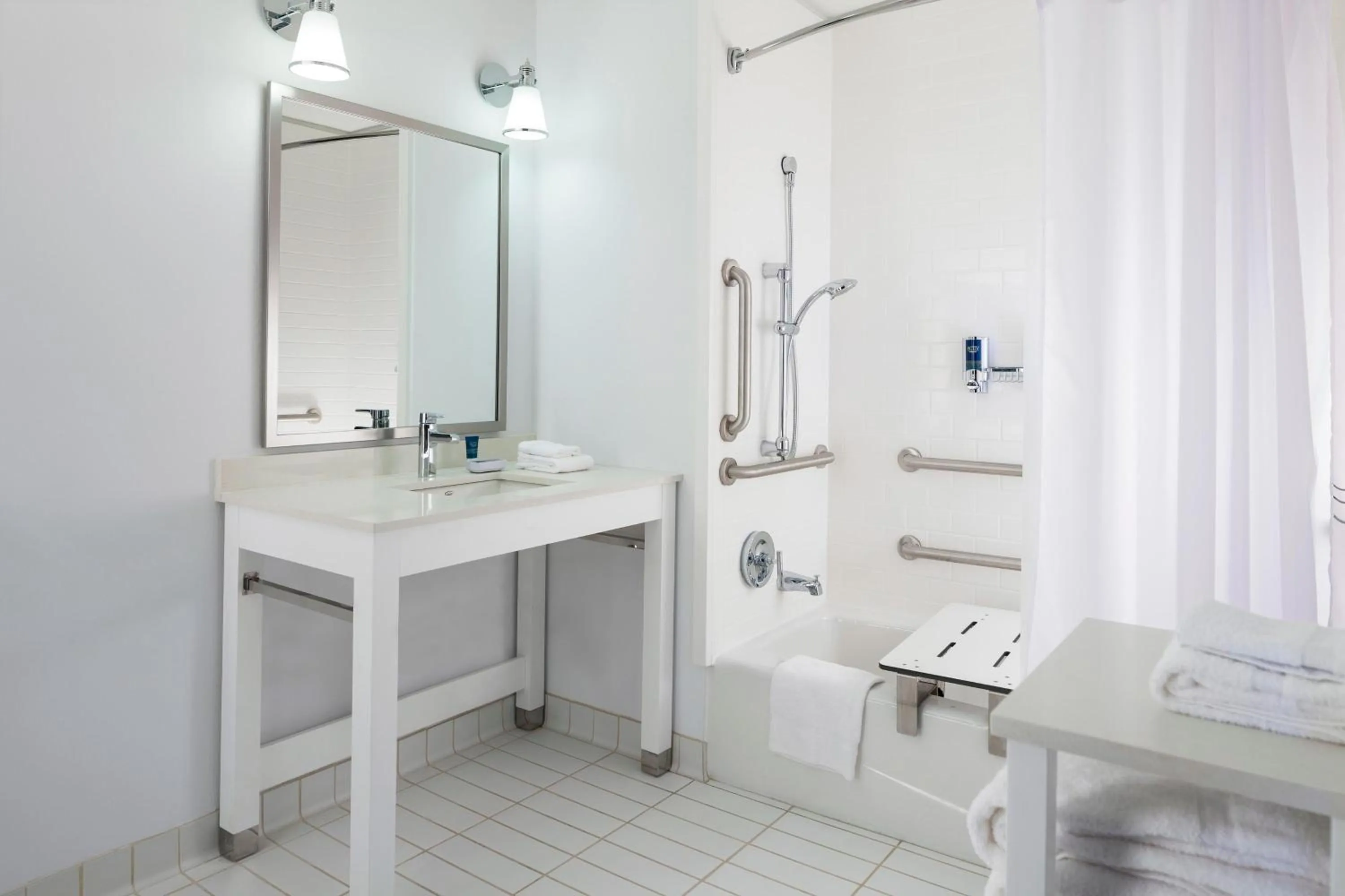 Bathroom in Four Points by Sheraton Seattle Airport South