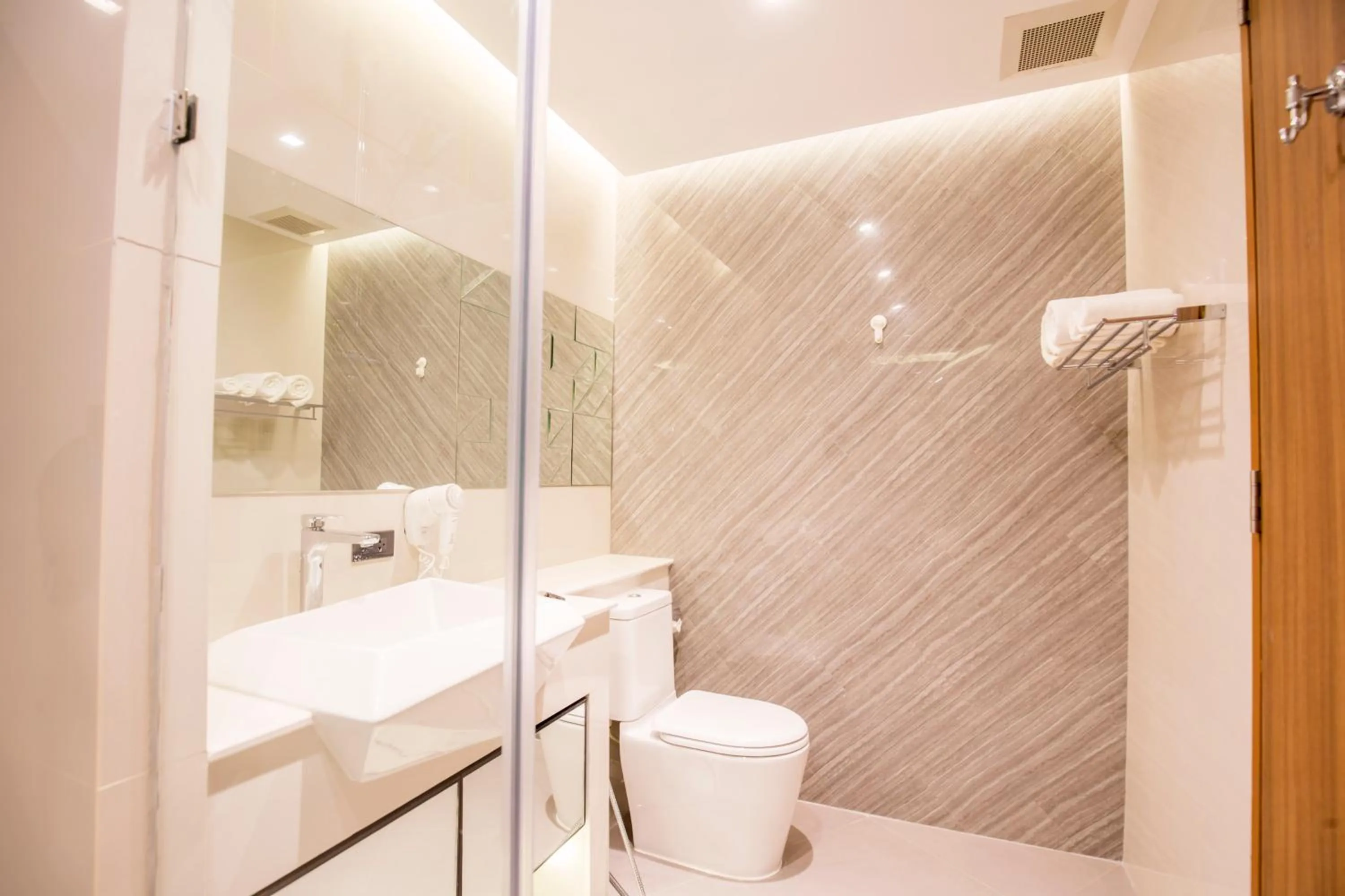 Toilet in The Crystal Hotel Buriram - formerly X2 Vibe Buriram