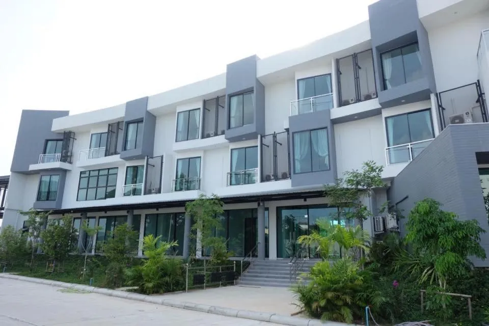 Property building in Hotel Chuan Chom The High Resort Saraburi - SHA Plus