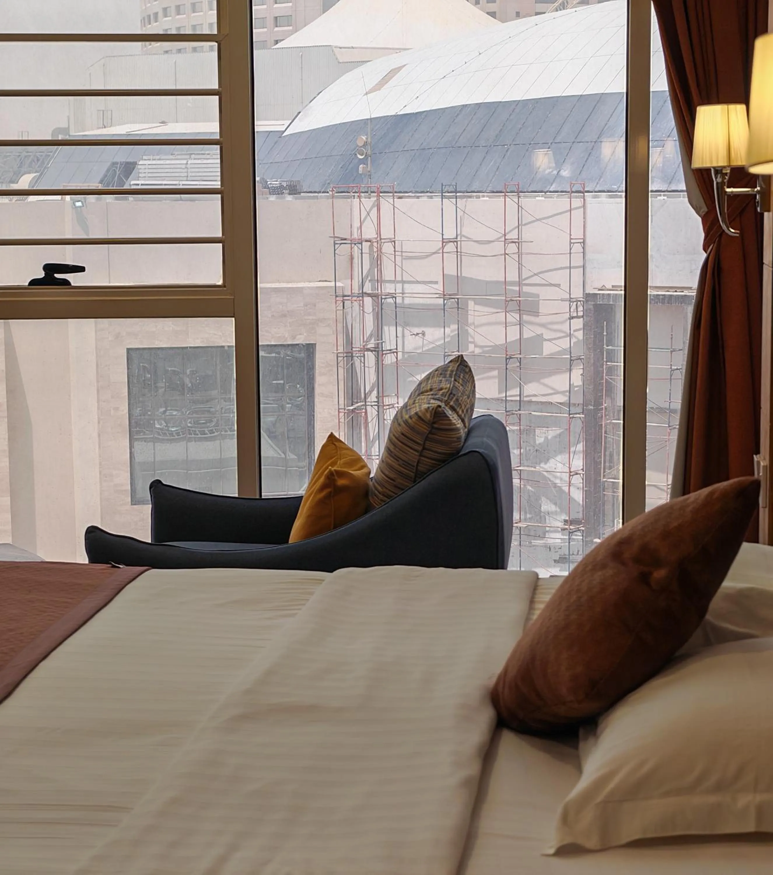 Bedroom, Bed in Travellerinn Serviced Apartment