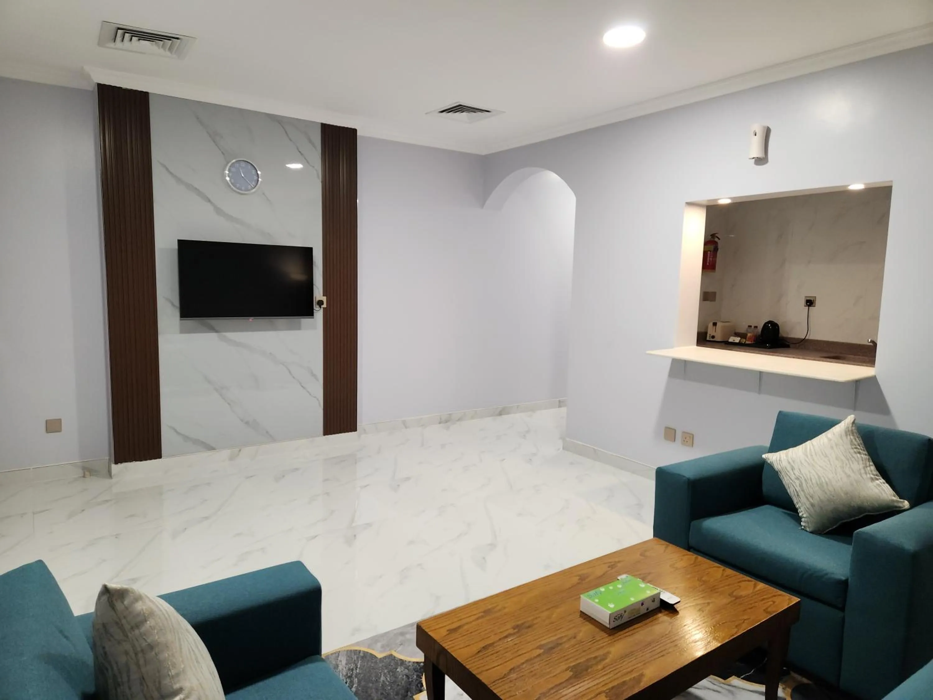 TV and multimedia in Travellerinn Serviced Apartment