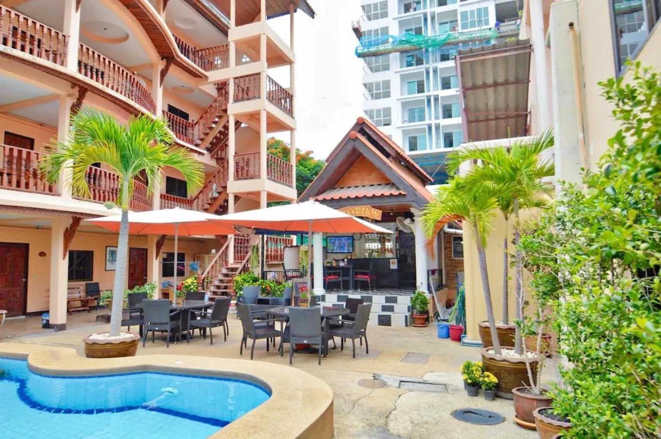 Property building in Phratamnak Inn - 100 meter from Beach