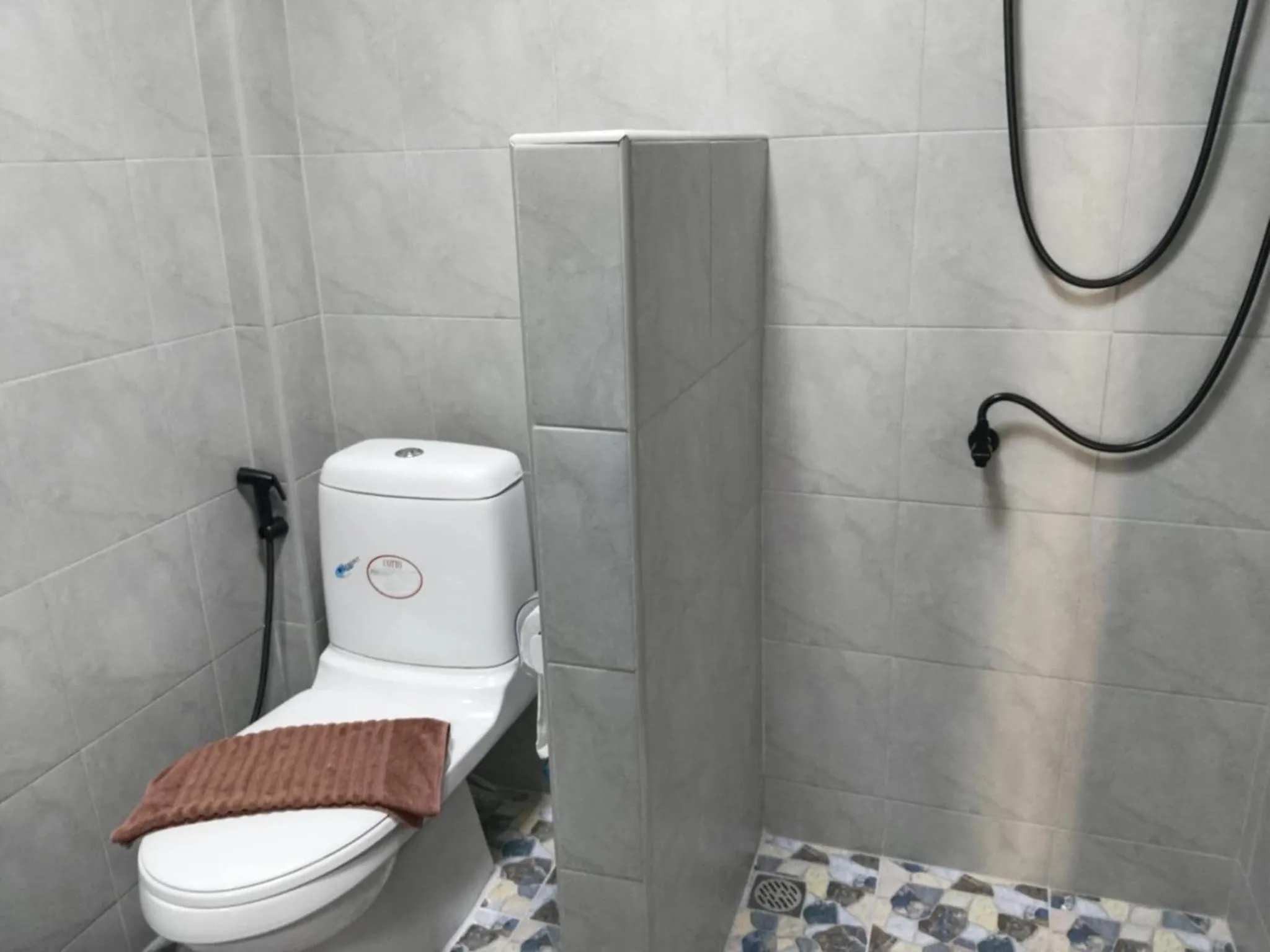 Toilet in Phratamnak Inn - 100 meter from Beach