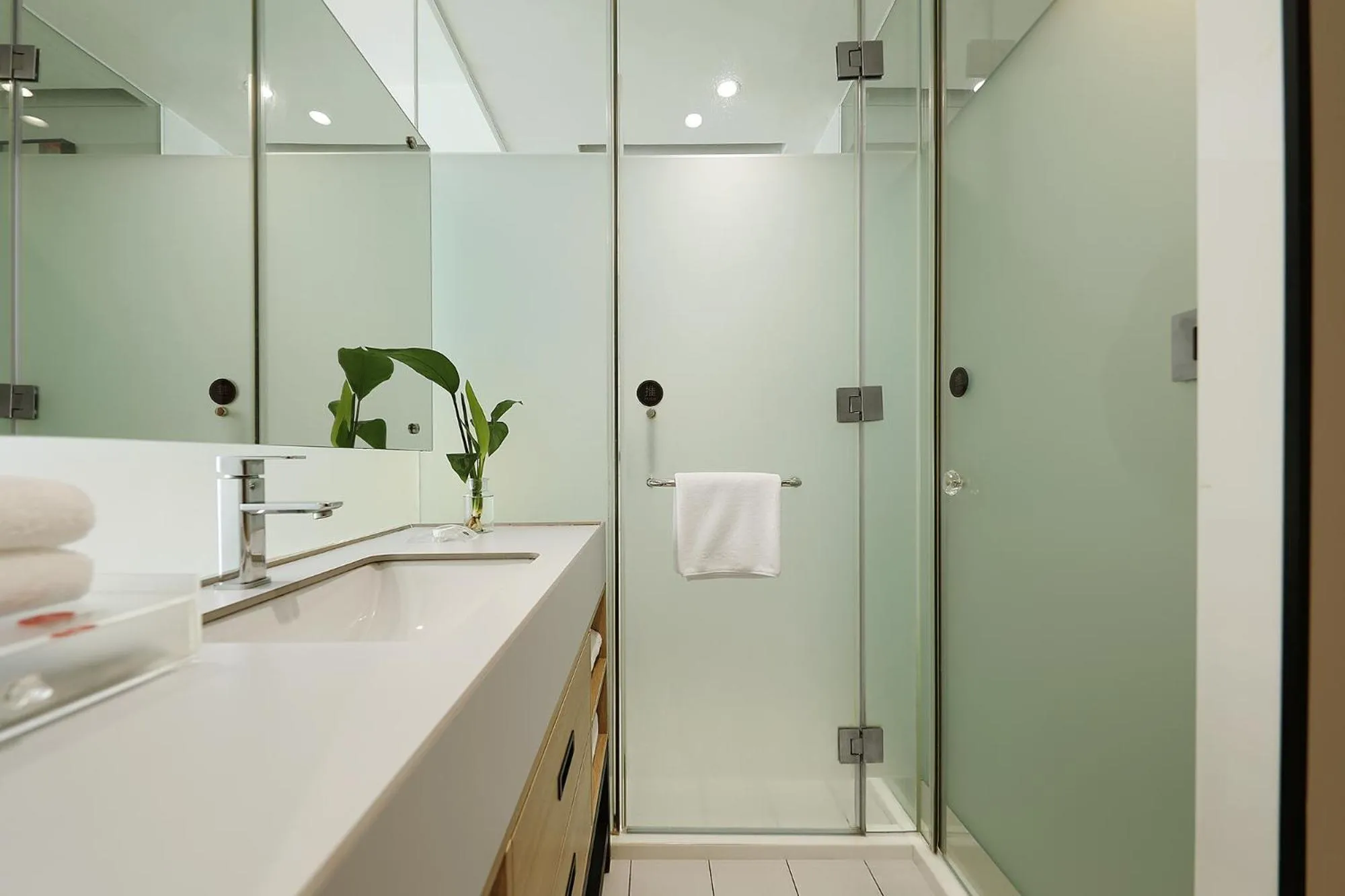 Bathroom in Hongdu Hotel