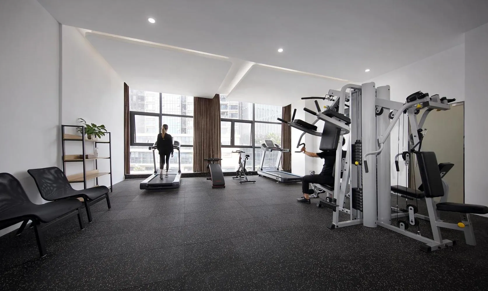 Fitness centre/facilities in Hongdu Hotel