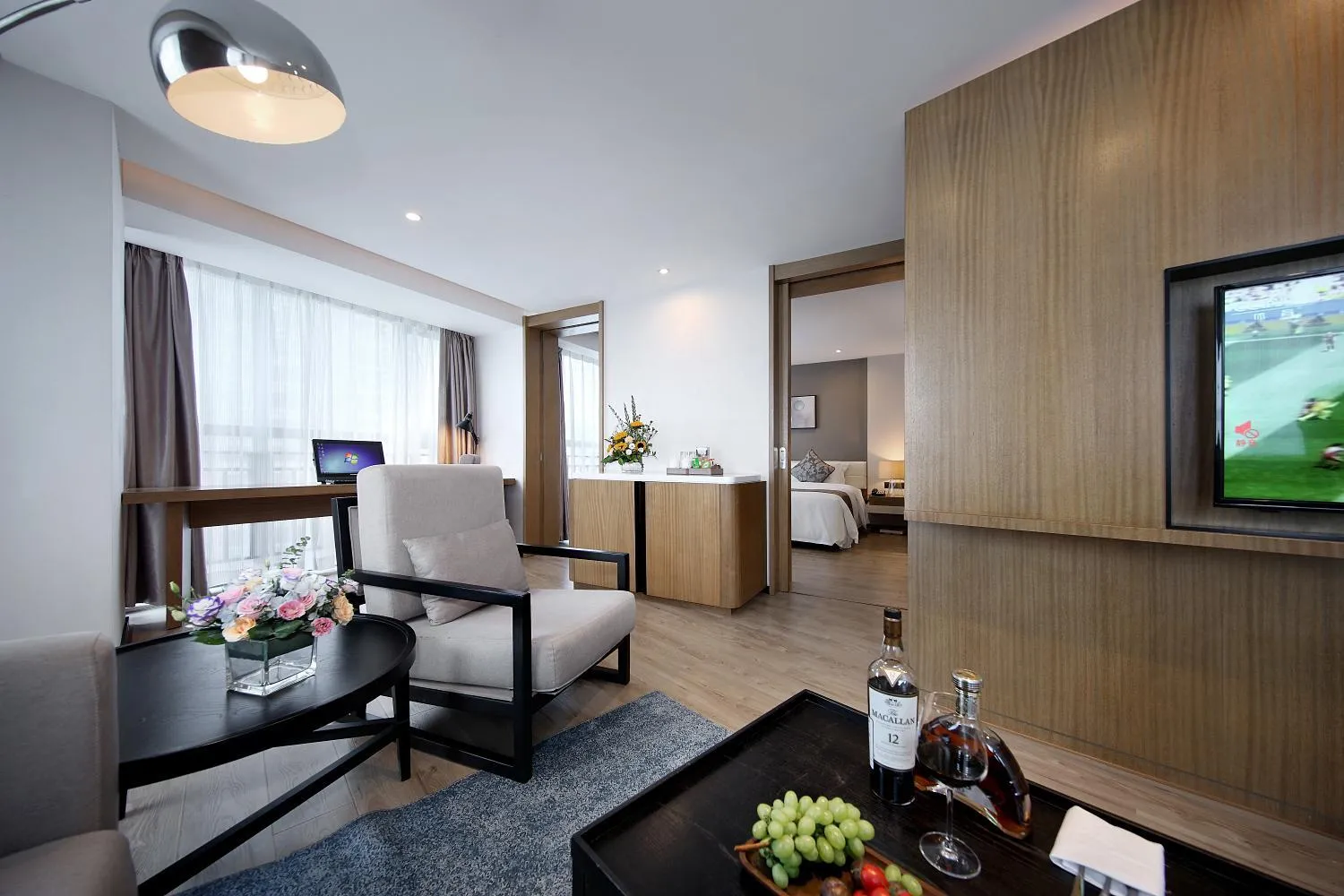 Living room in Hongdu Hotel