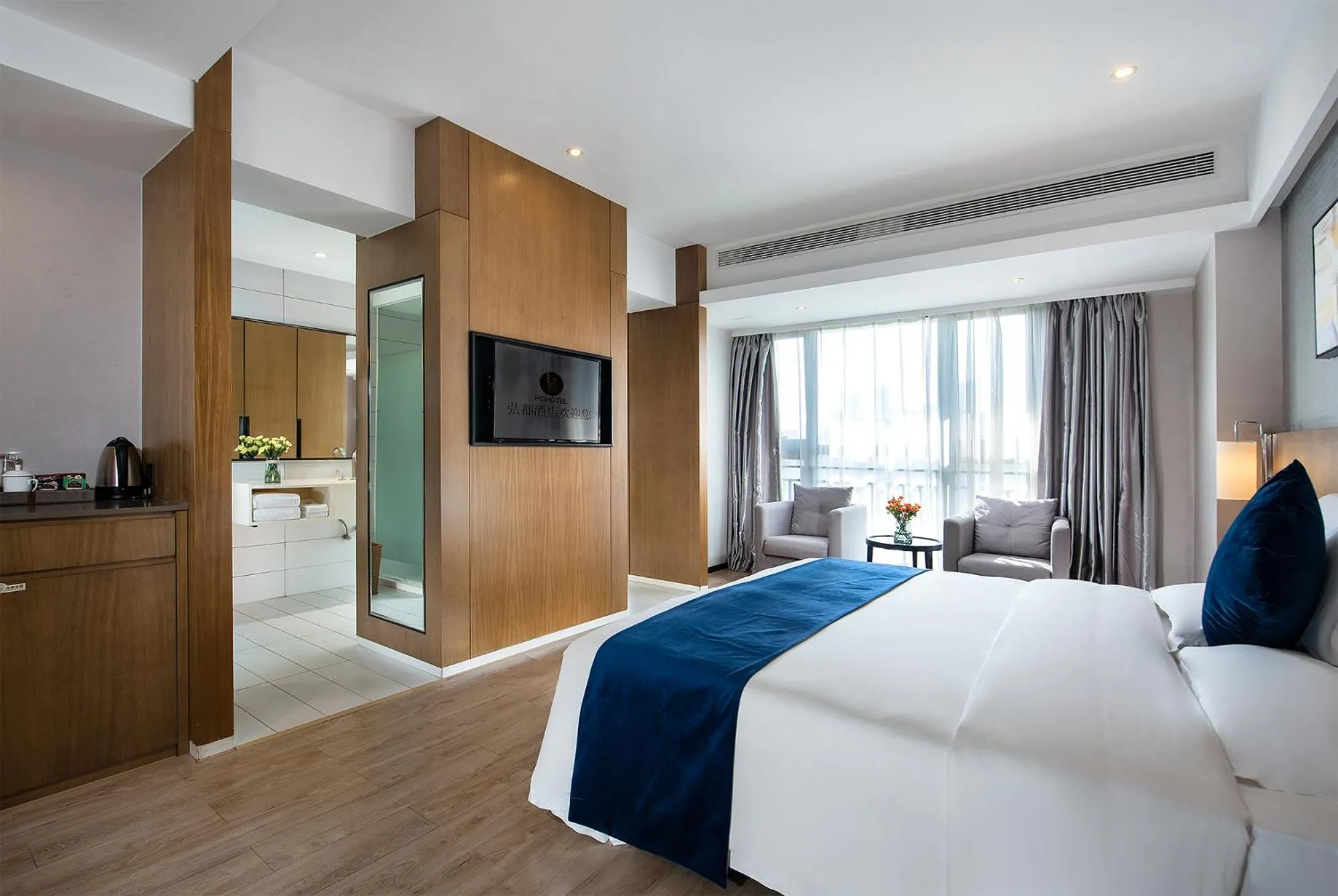 Photo of the whole room, Bed in Hongdu Hotel