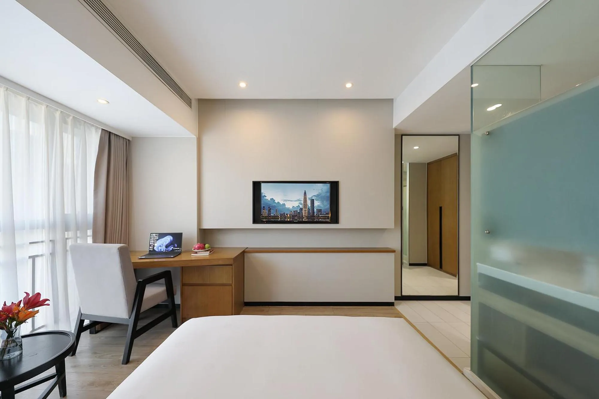 Photo of the whole room, Bed in Hongdu Hotel