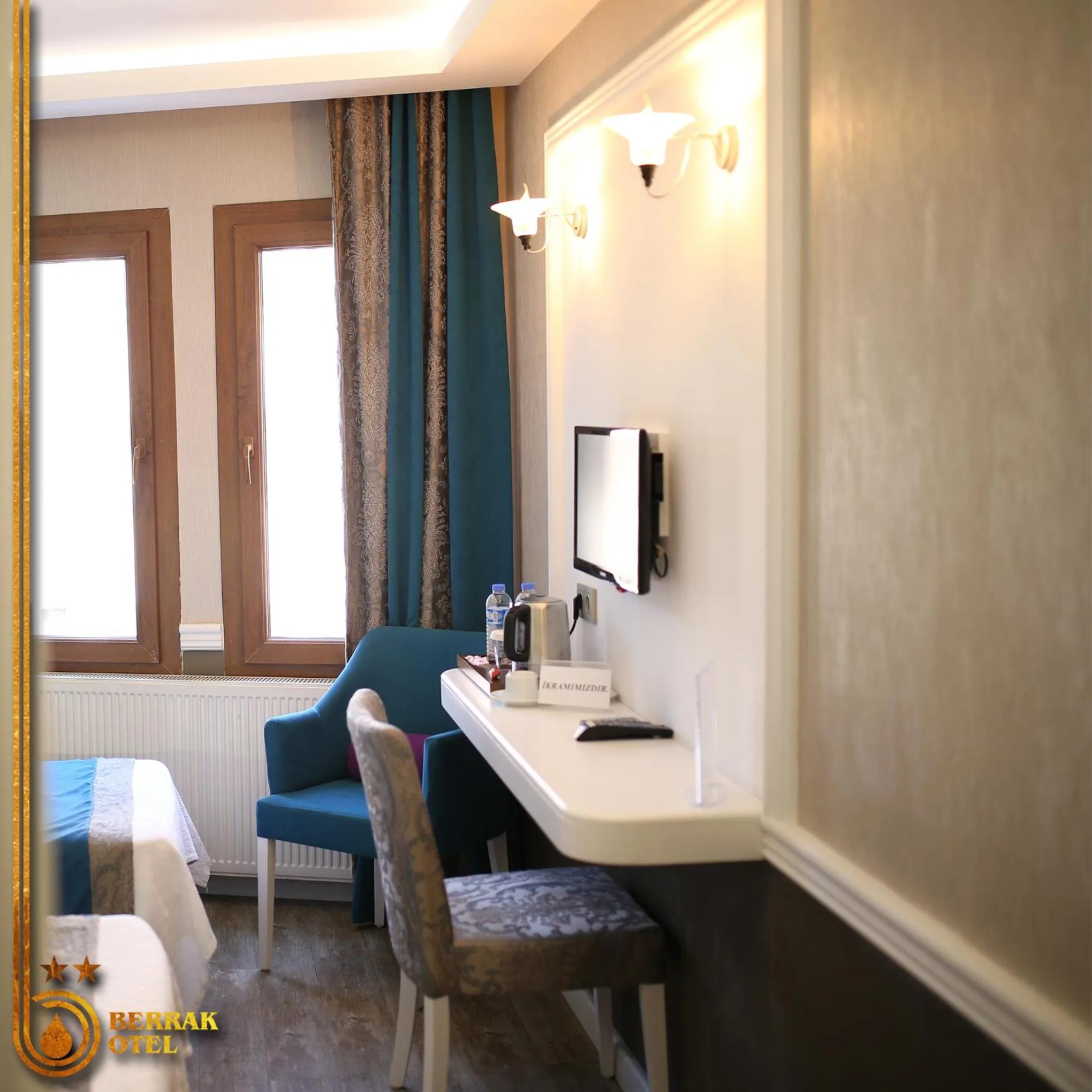 Seating area in Berrak Otel